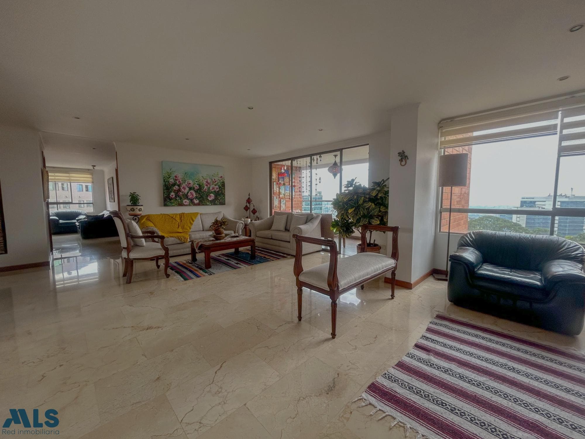 Apartamento en venta en Los Balsos Nº 1, Poblado, Medellín — foto 1 de 24