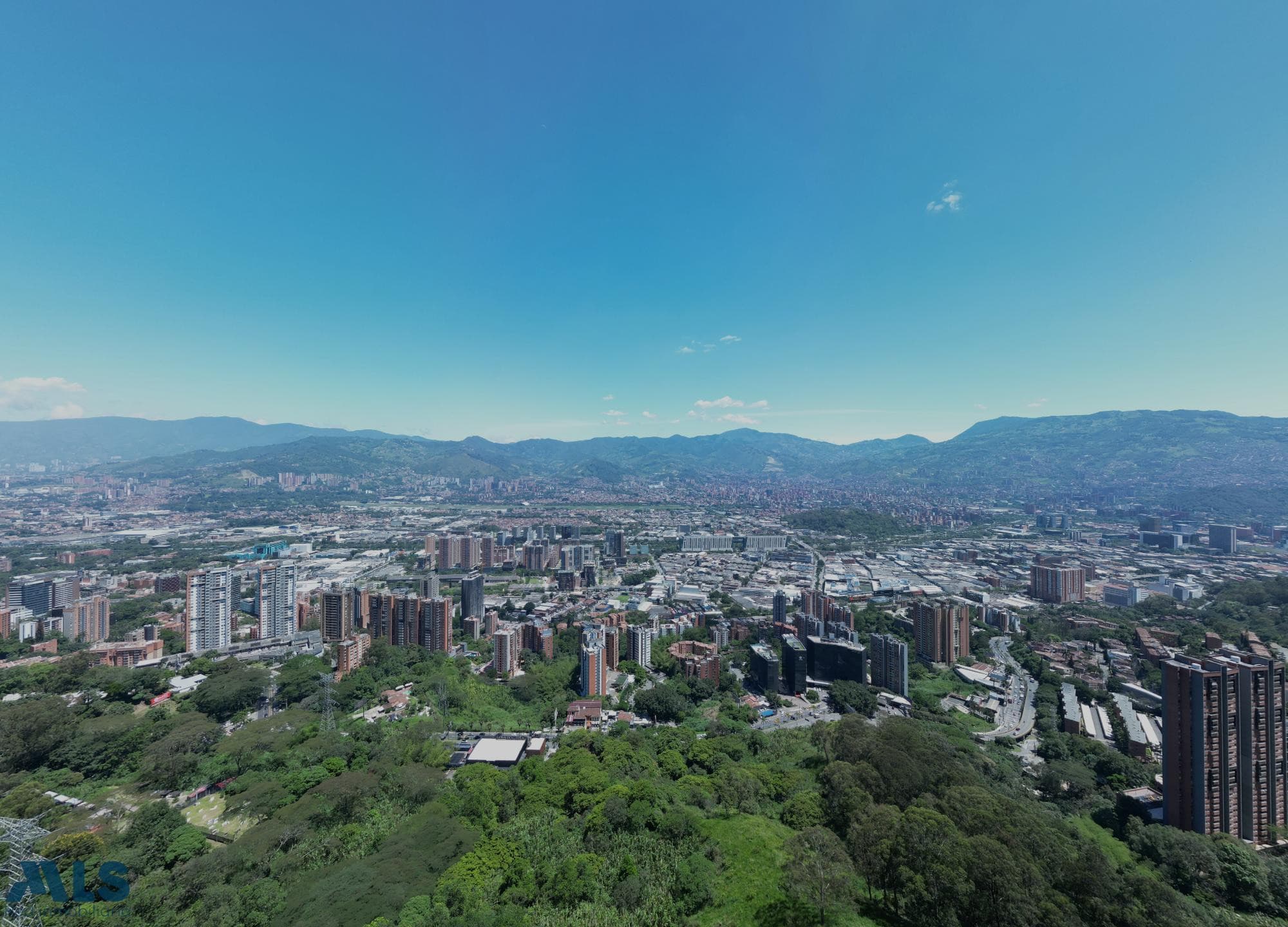 Apartamento en venta en Las Palmas, Poblado, Medellín — foto 1 de 8
