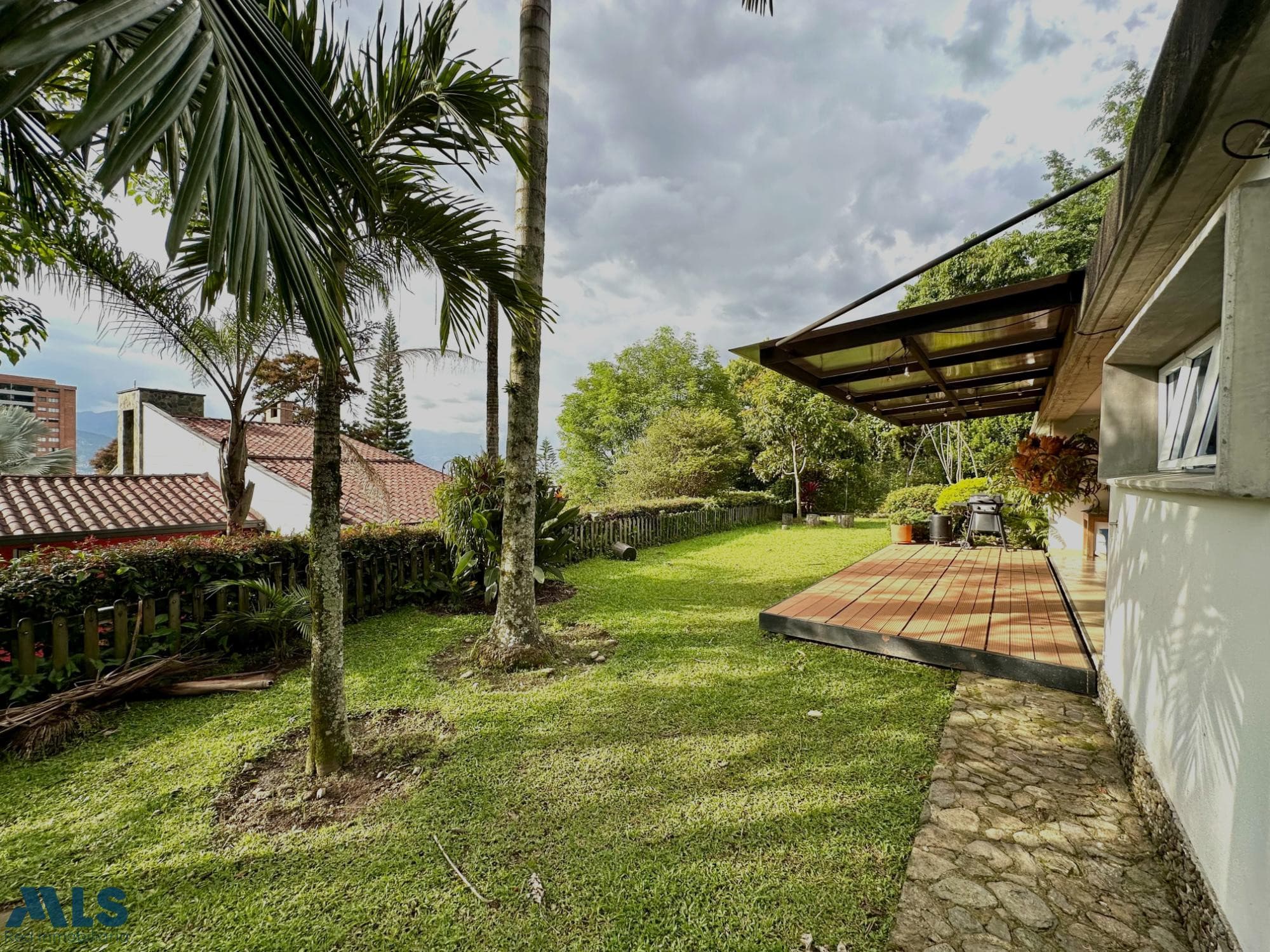 Casa en venta en Loma Del Escobero, Aburra Sur, Envigado — foto 1 de 24