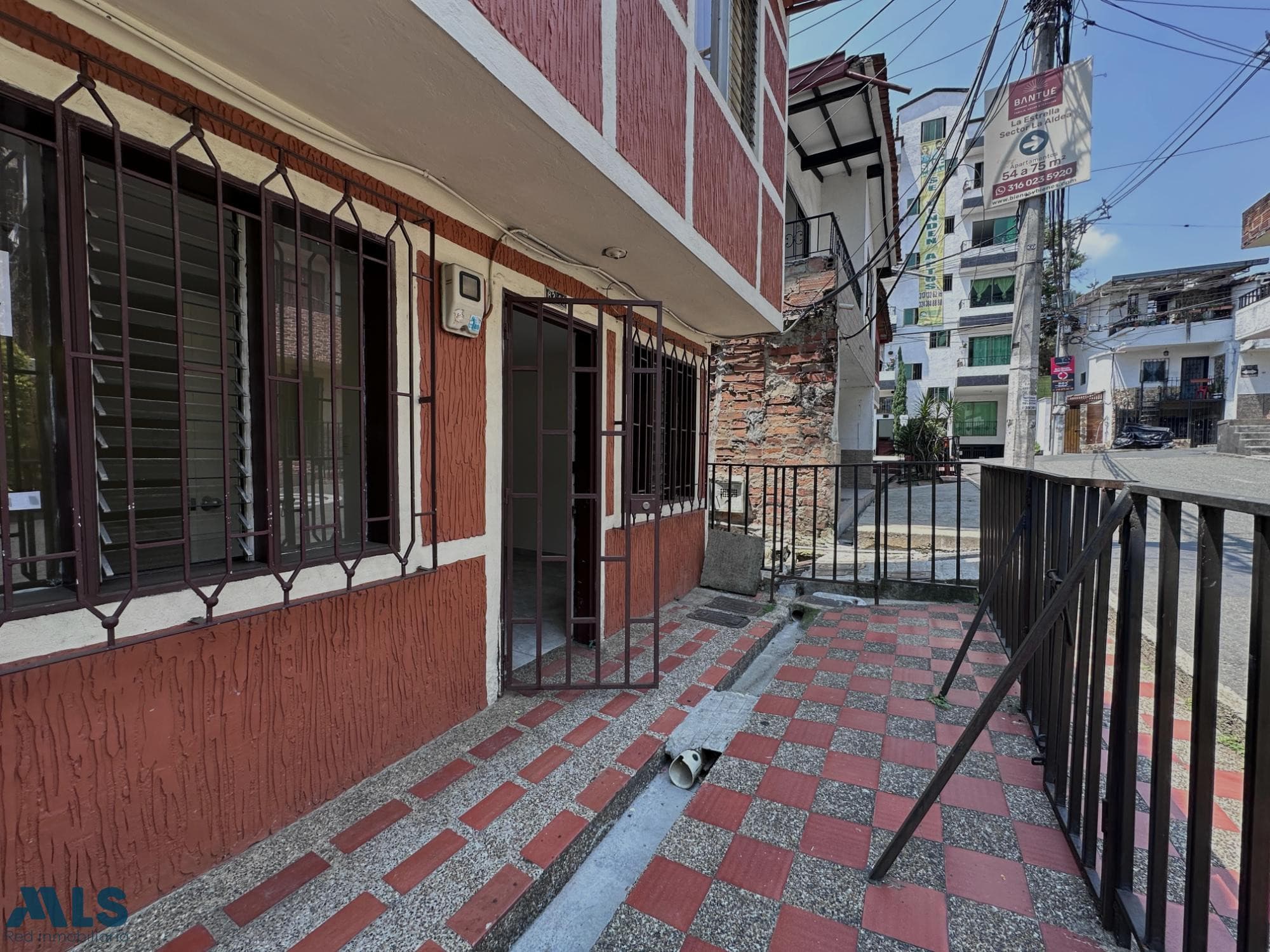 Casa en venta en Caqueta, Aburra Sur, La Estrella — foto 1 de 24