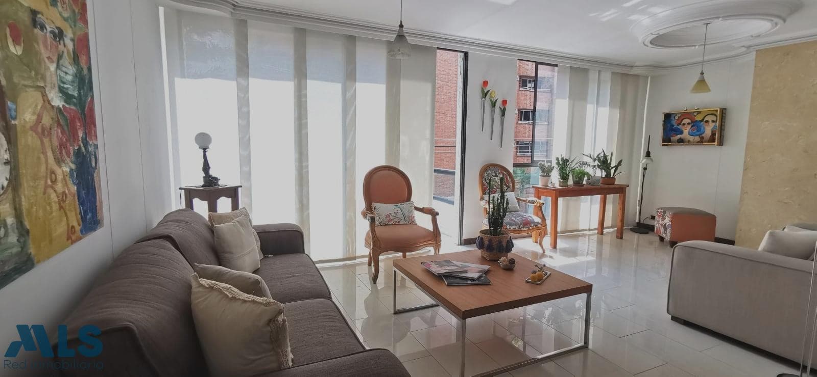 Apartamento en venta en Laureles, Medellín — foto 1 de 19