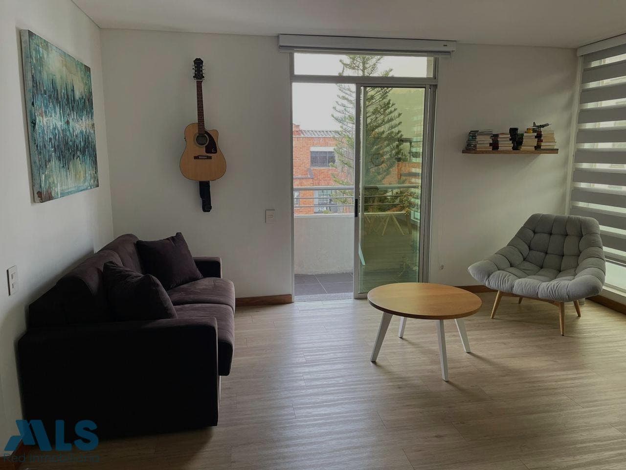 Apartamento en venta en El Tesoro, Poblado, Medellín — foto 1 de 11