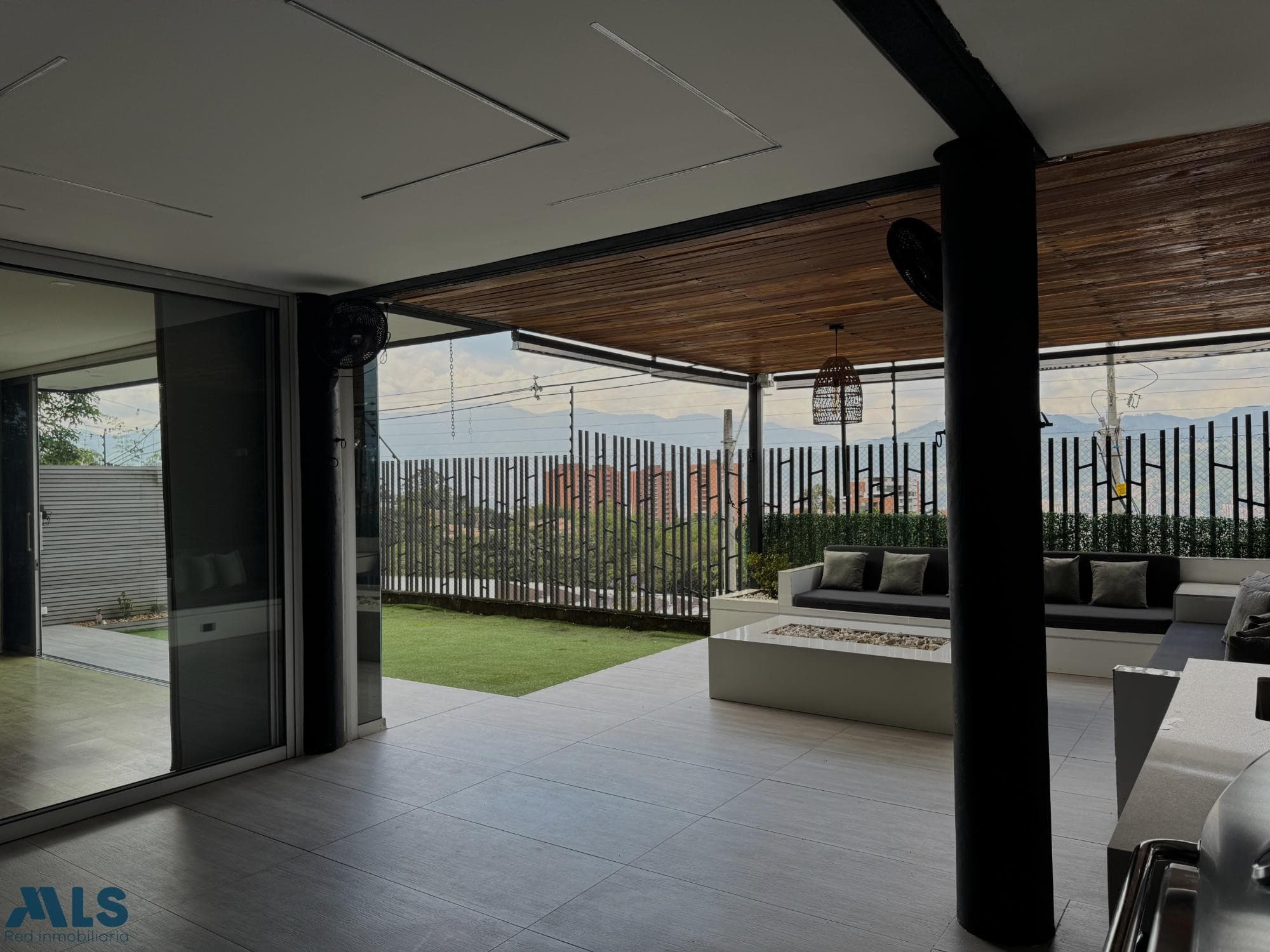 Casa en venta en Loma El Atravesado, Aburra Sur, Envigado — foto 1 de 24