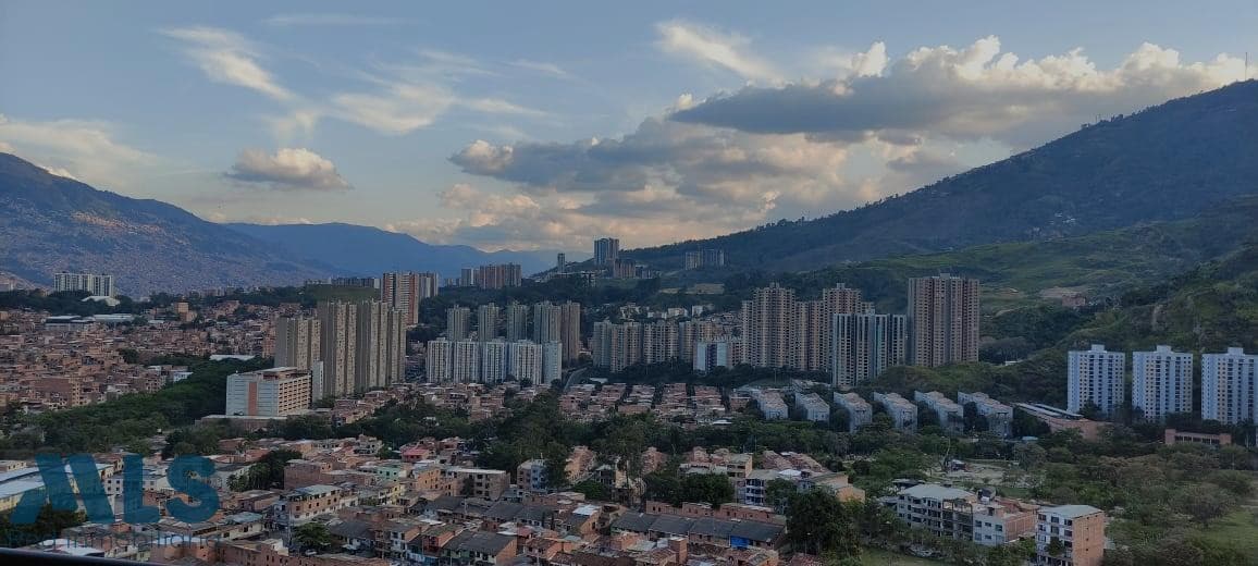 Apartamento en venta en Primavera, Norte, Bello — foto 1 de 10