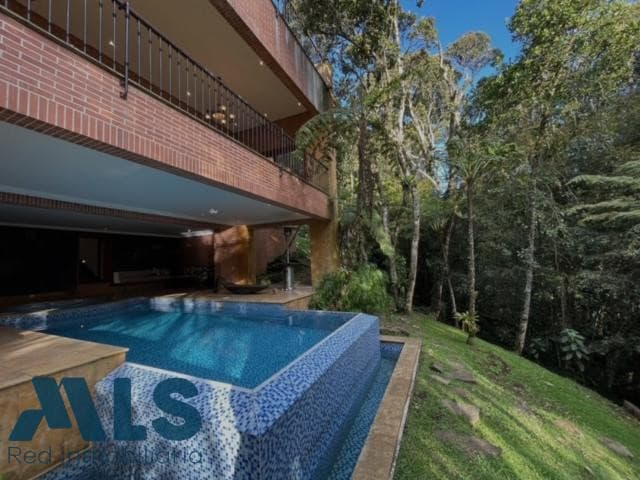 Casa en venta en Alto De Las Palmas, Aburra Sur, Envigado — foto 1 de 38