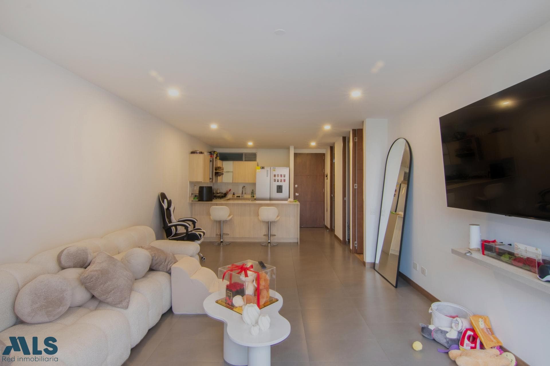 Apartamento en venta en Linares, Poblado, Medellín — foto 1 de 10