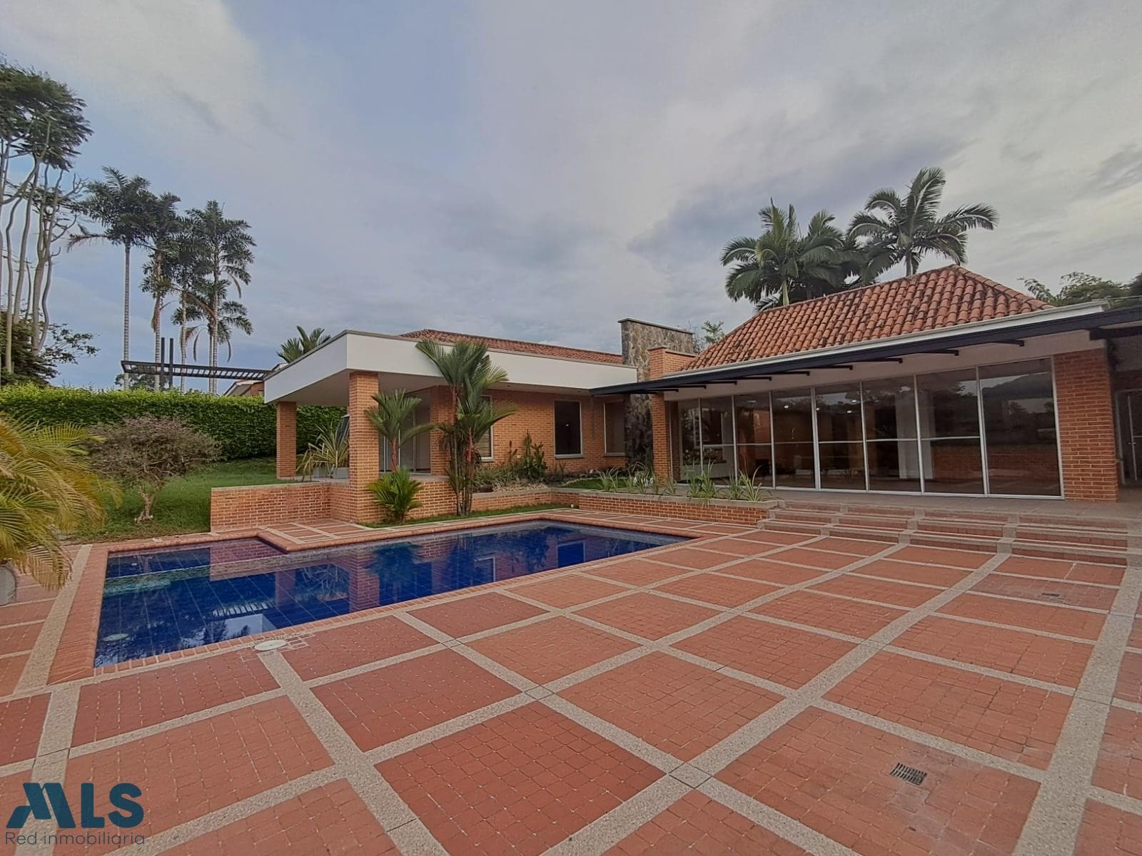Casa en venta en Cerritos, Otras Zonas, Pereira — foto 1 de 43