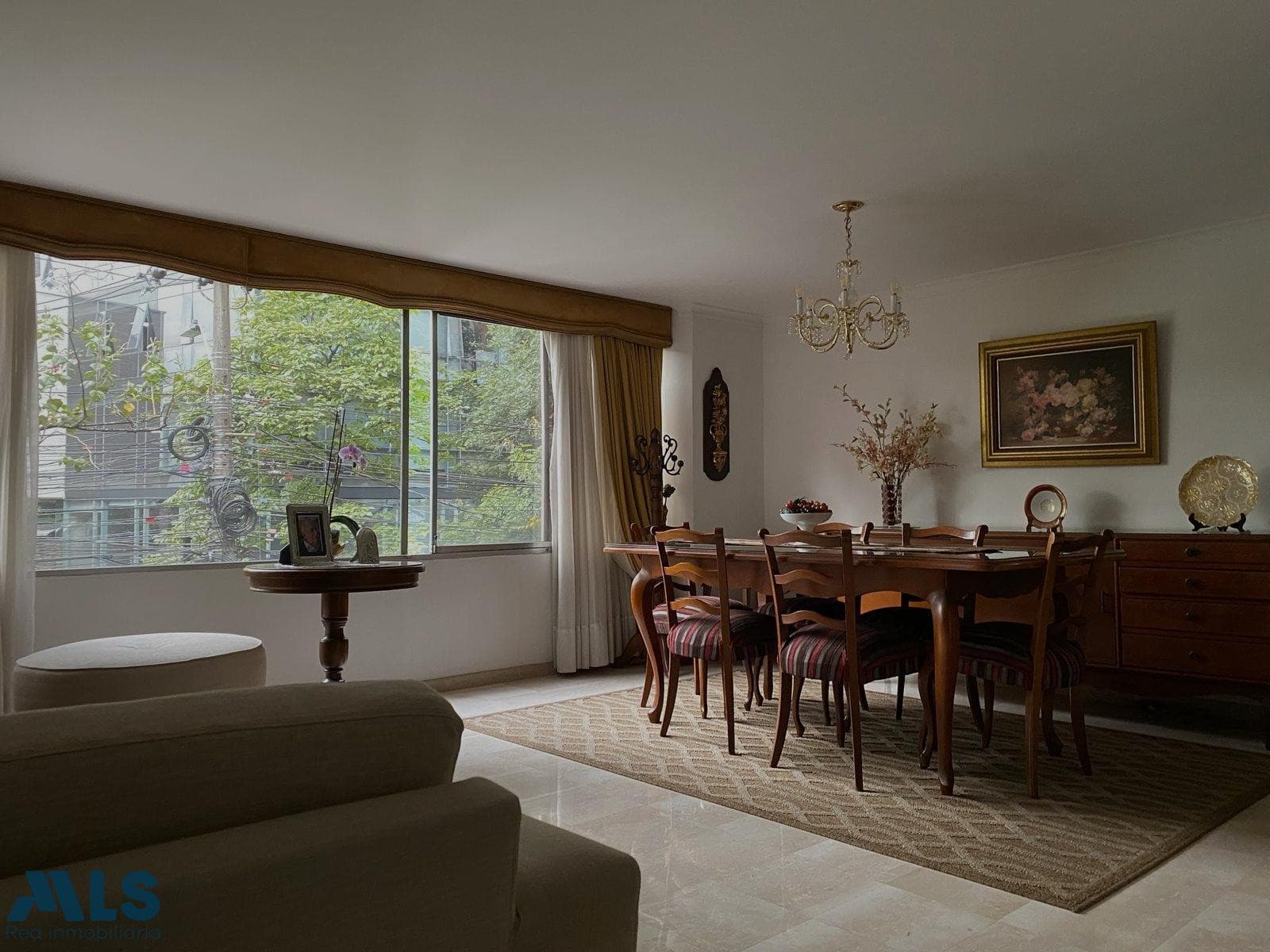 Apartamento en venta en La Aguacatala, Poblado, Medellín — foto 1 de 28