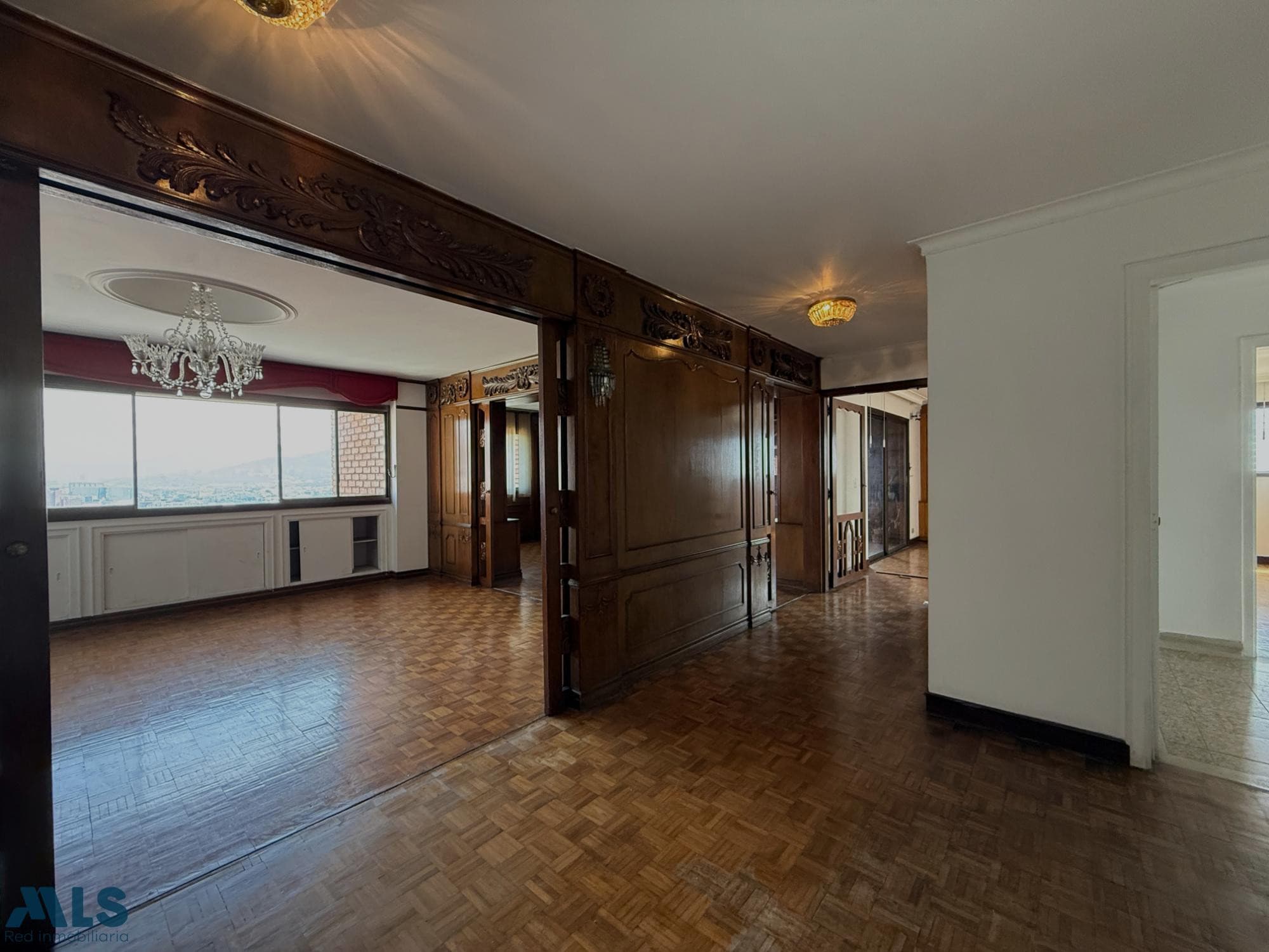 Apartamento en venta en Centro, Medellín — foto 1 de 36