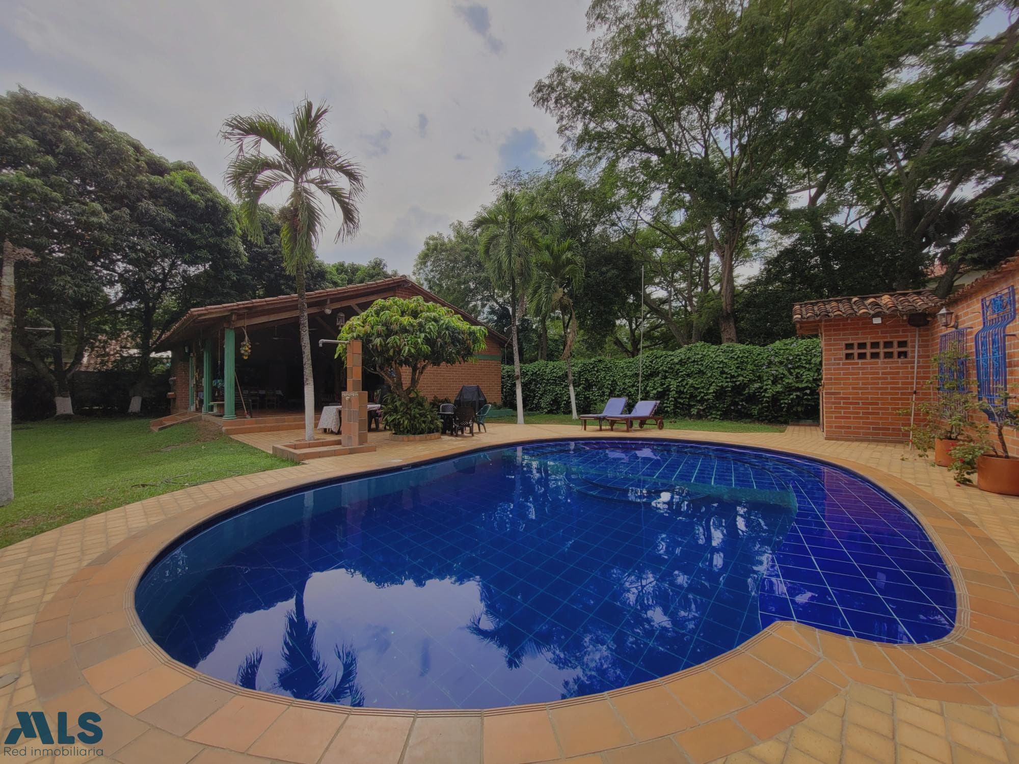 Finca Recreativa en venta en Sector Milla De Oro, Occidente Antioqueño, Santa Fe De Antioquia — foto 1 de 26