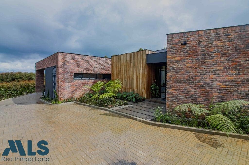 Casa en venta en Alto De Las Palmas, Aburra Sur, Envigado — foto 1 de 24
