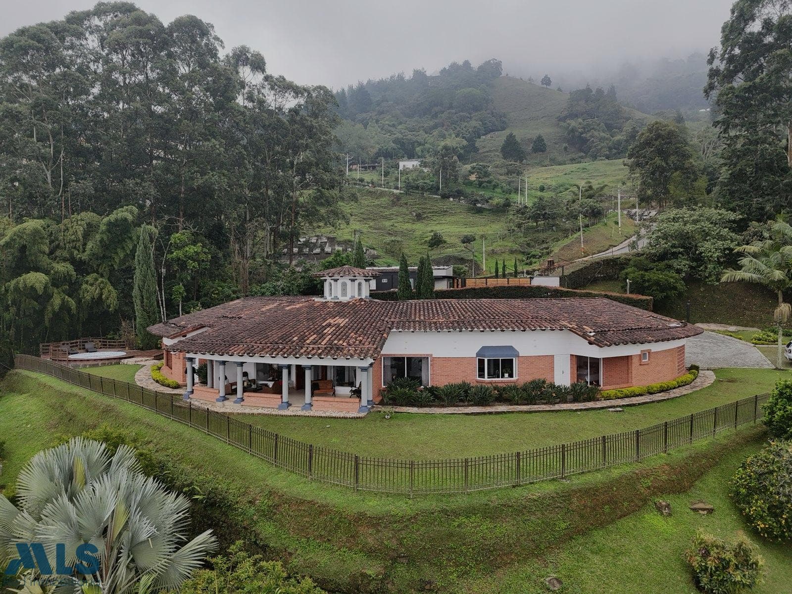 Casa en venta en Loma Del Escobero, Aburra Sur, Envigado — foto 1 de 17