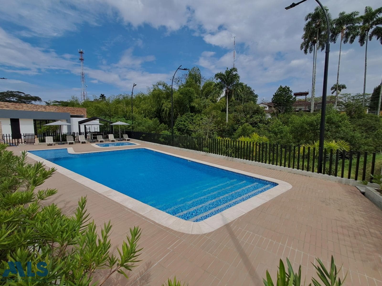 Casa en venta en Cerritos, Otras Zonas, Pereira — foto 1 de 25
