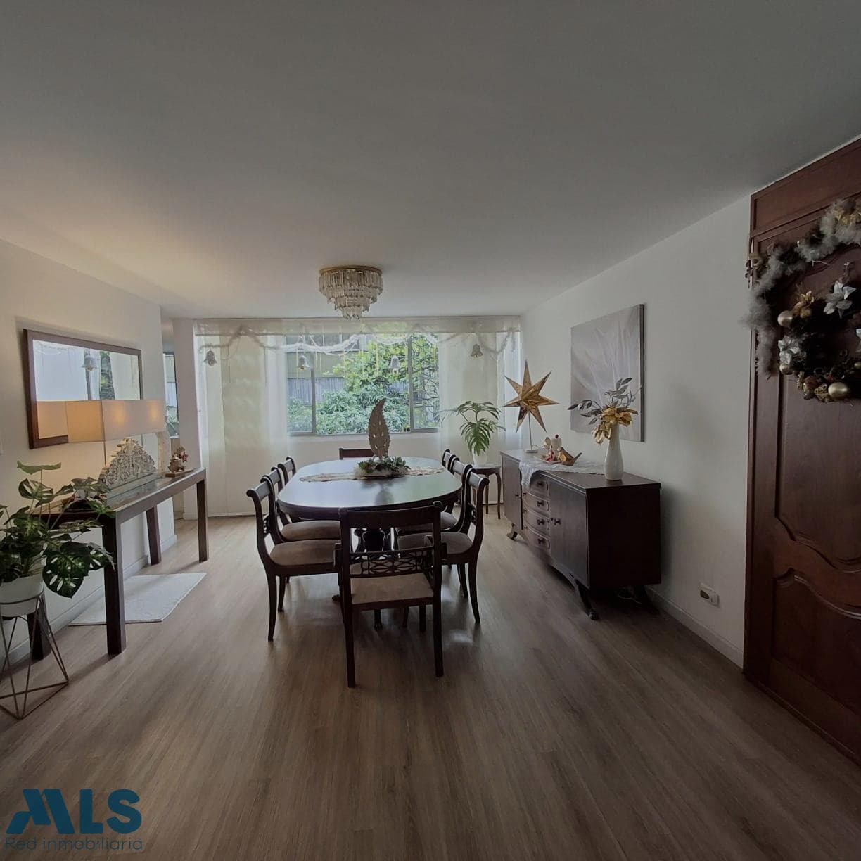 Apartamento en venta en La Aguacatala, Poblado, Medellín — foto 1 de 14