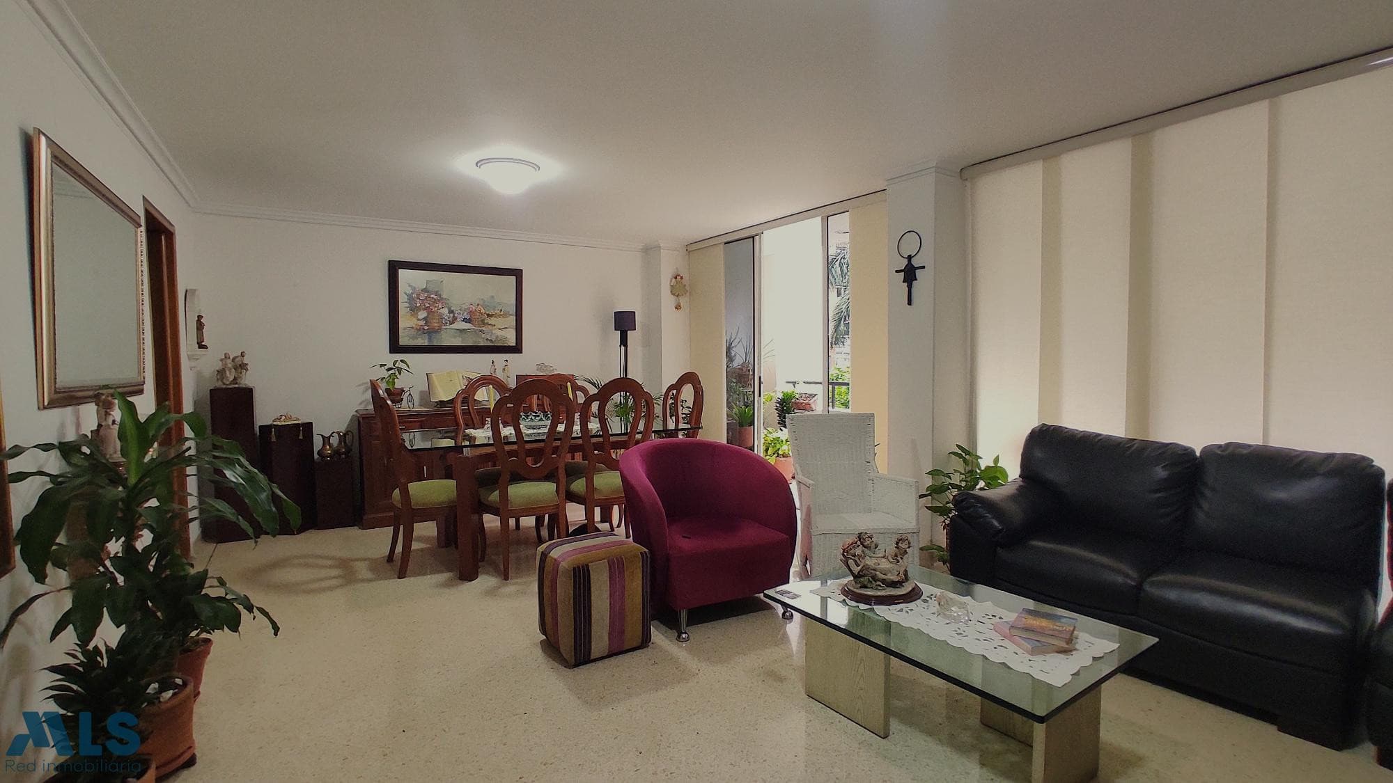 Apartamento en venta en Laureles, Medellín — foto 1 de 15