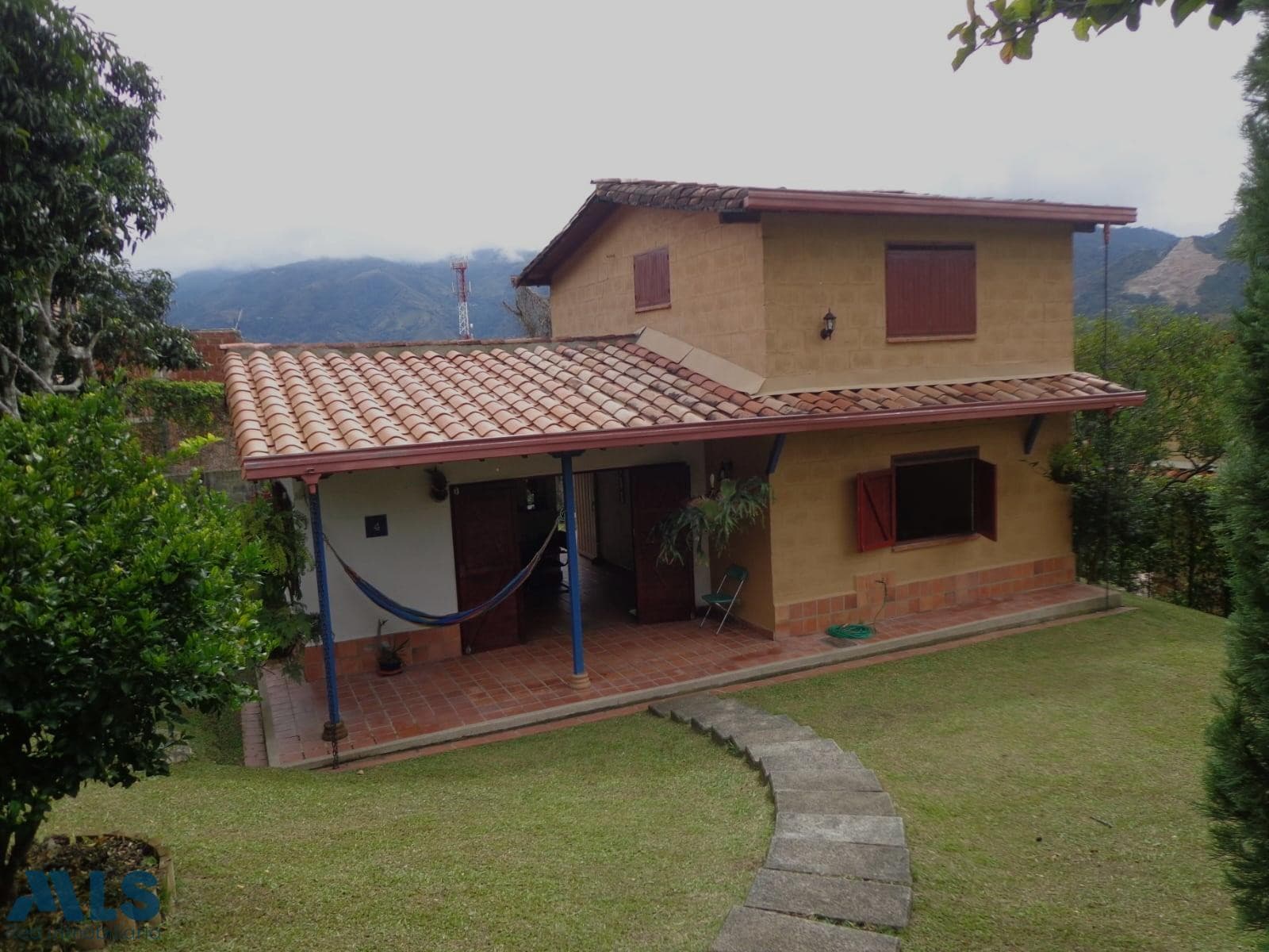Casa en venta en Parque Principal, Otras Zonas, Amagá — foto 1 de 16
