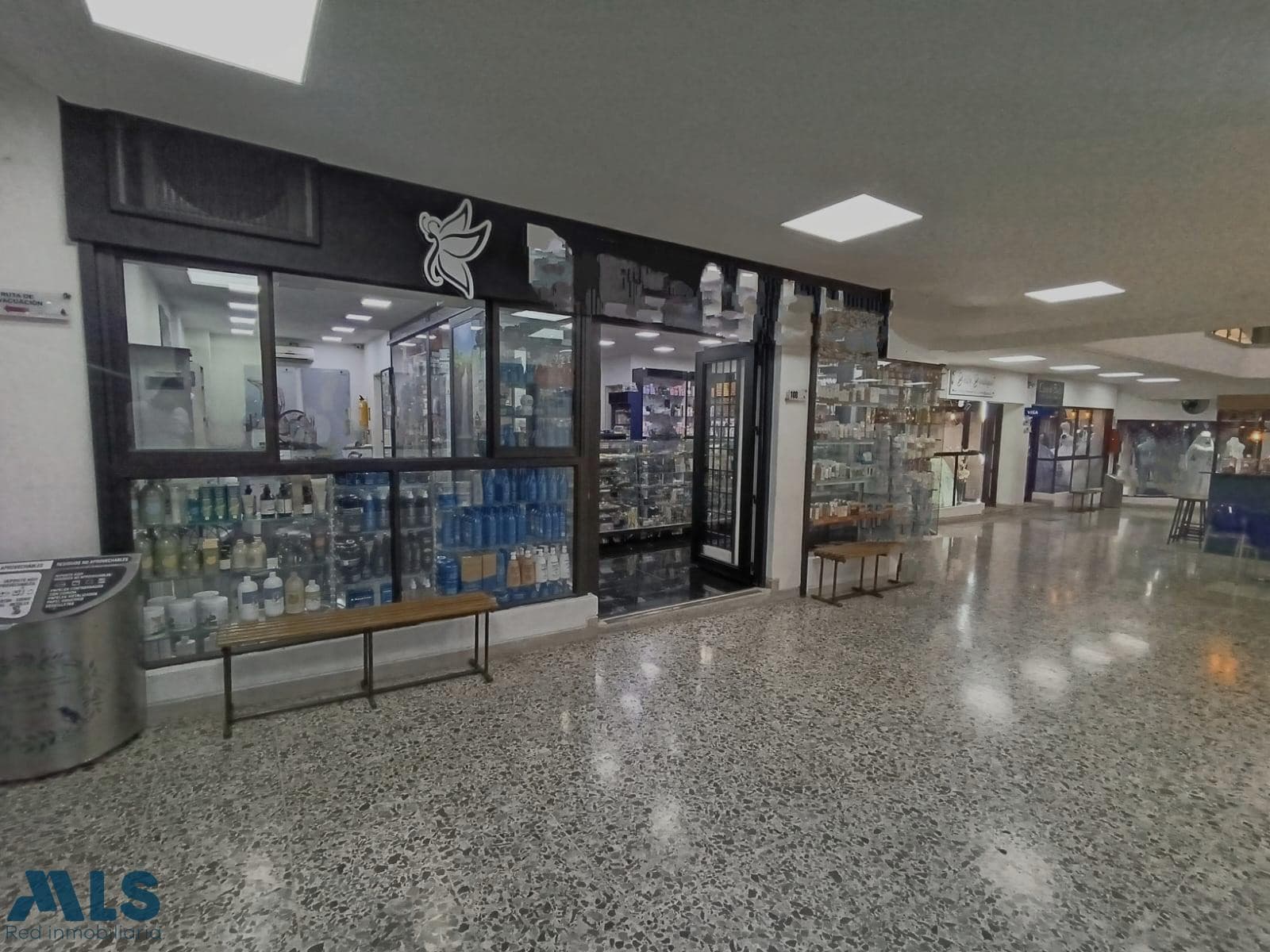 Local Comercial en venta en La Candelaria, Centro, Medellín — foto 1 de 14
