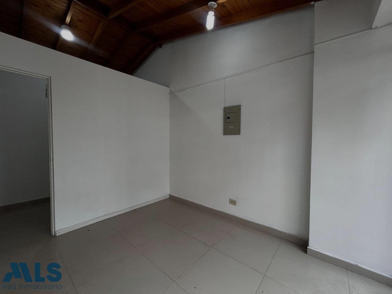 Oficina en venta en Niquia, Norte, Bello — foto 1 de 20