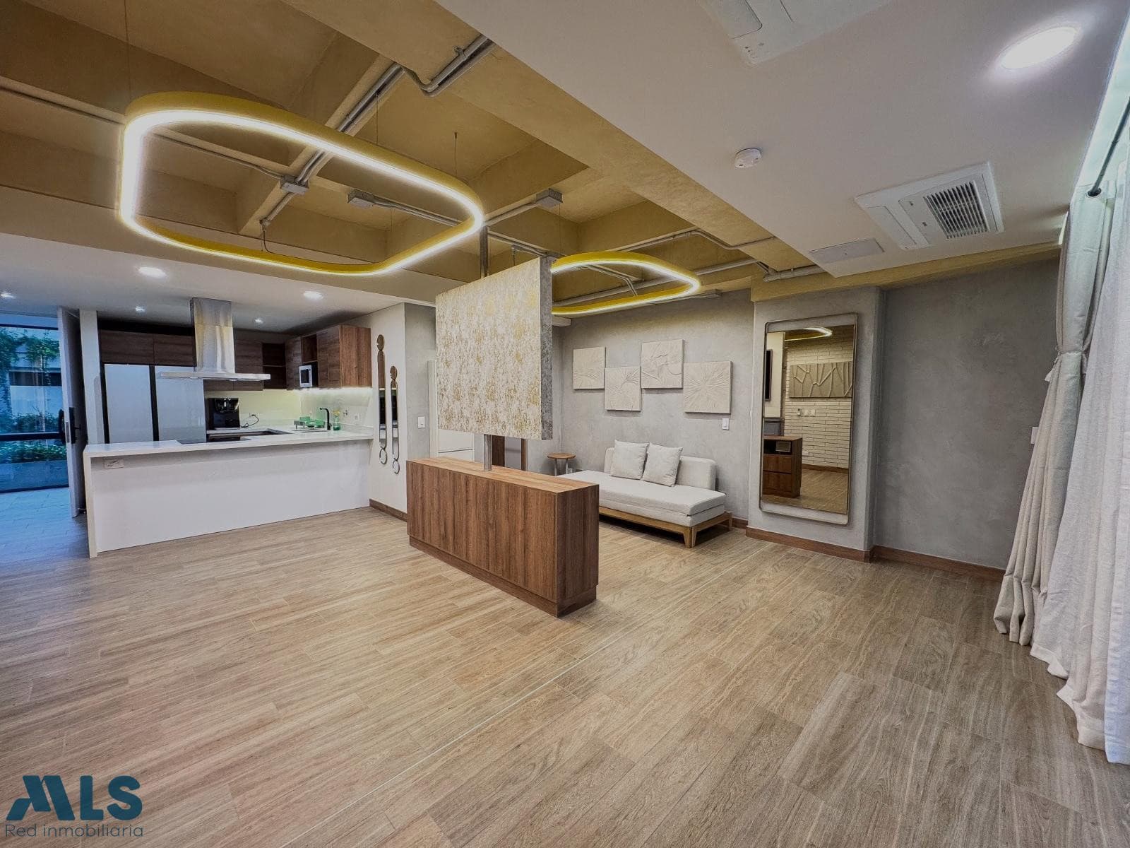 Apartamento en venta en Ciudad Del Rio, Poblado, Medellín — foto 1 de 41