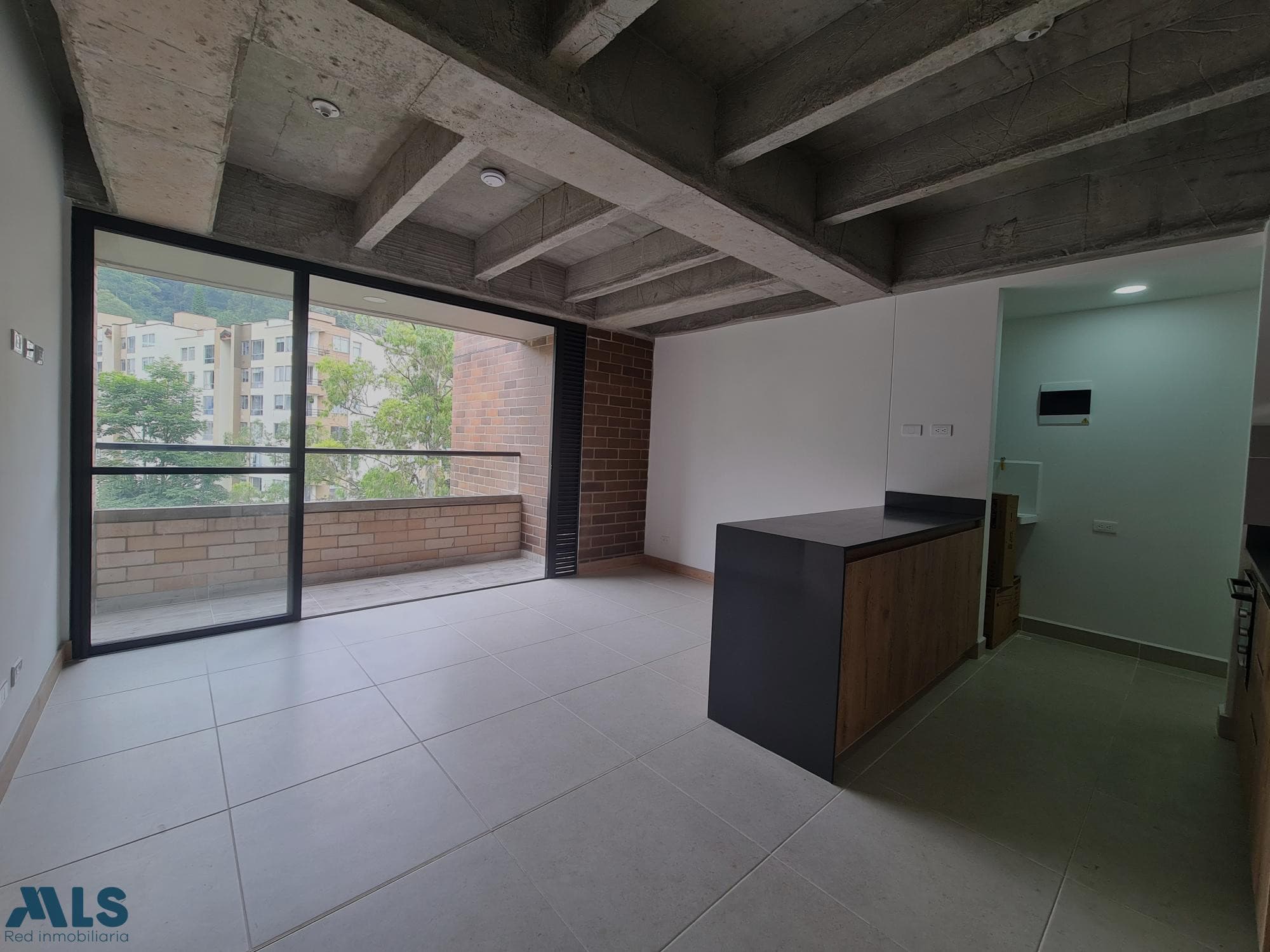 Apartamento en venta en Loma Del Indio, Poblado, Medellín — foto 1 de 17