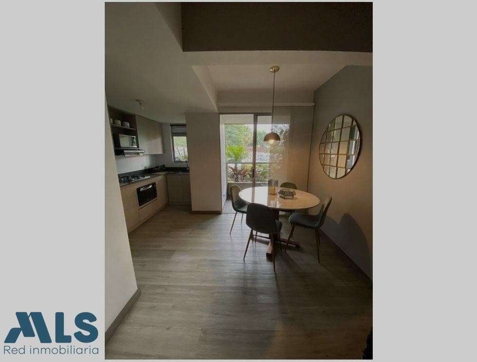 Apartamento en venta en Alto De Las Palmas, Poblado, Medellín — foto 1 de 9