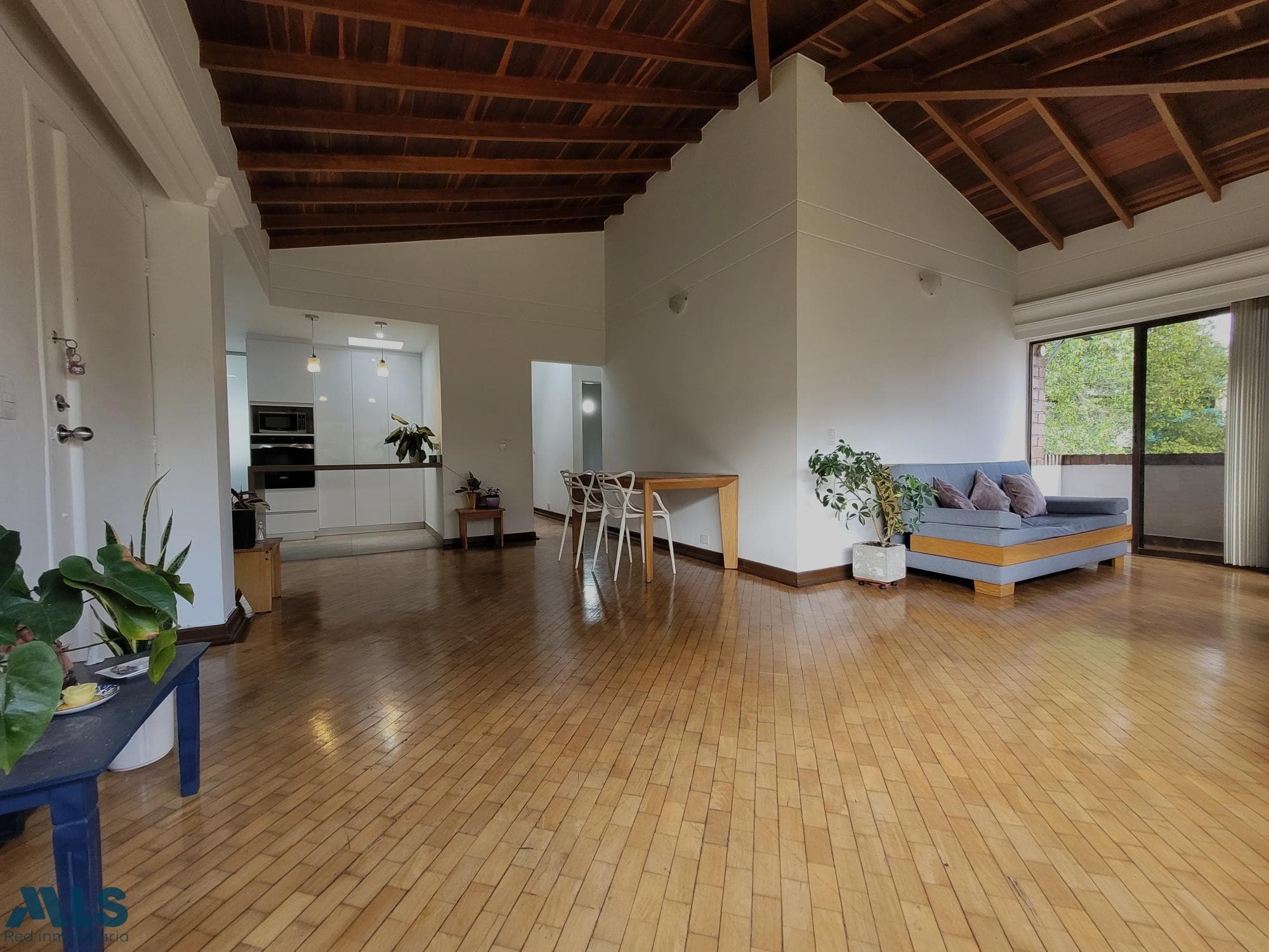 Apartamento en venta en Laureles, Medellín — foto 1 de 23