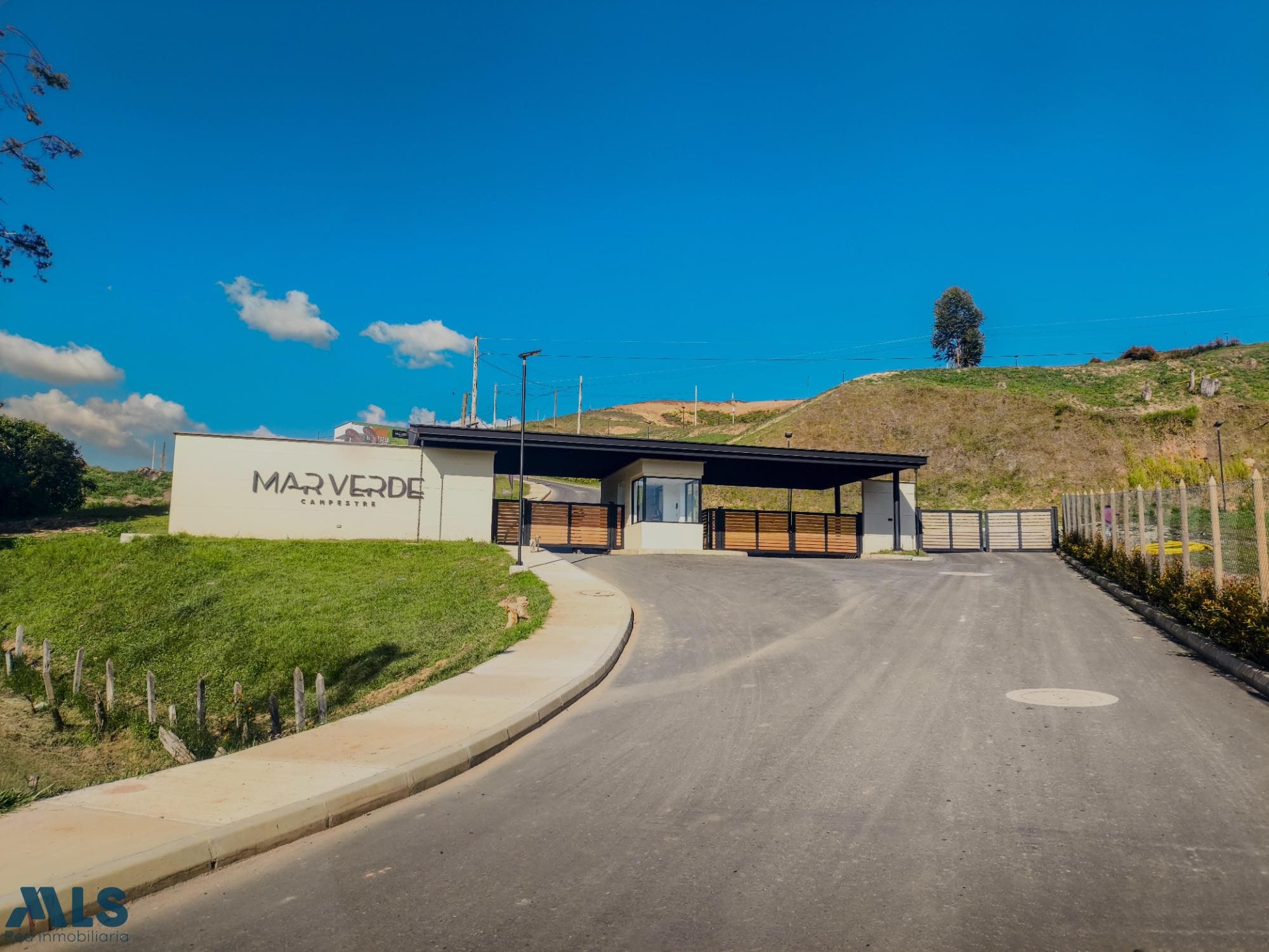 Lote Residencial en venta en Corredor Vial Marinilla, Oriente Antioqueño, Rionegro — foto 1 de 24