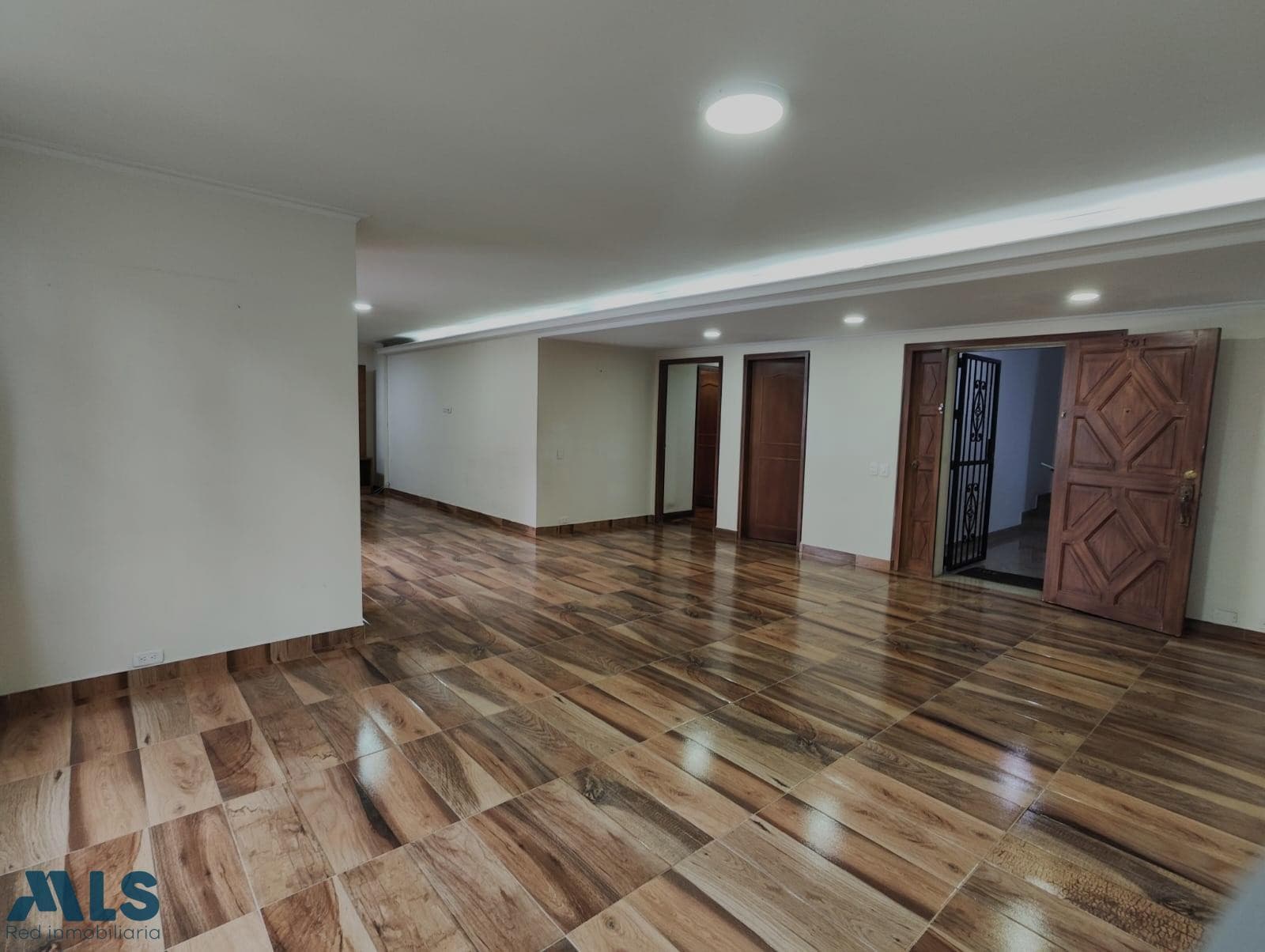 Apartamento en venta en Laureles, Medellín — foto 1 de 19