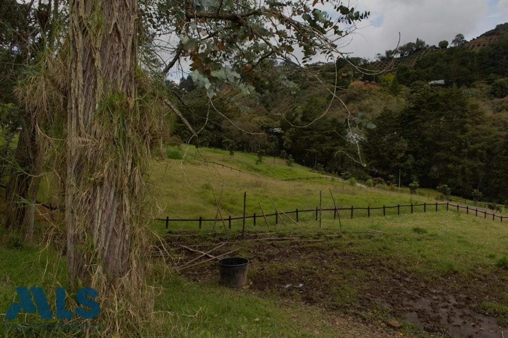 Lote Residencial en venta en Vereda Higueron, Oriente Antioqueño, Rionegro — foto 1 de 9