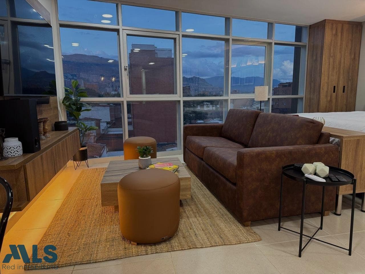 Apartamento en venta en Laureles, Medellín — foto 1 de 17