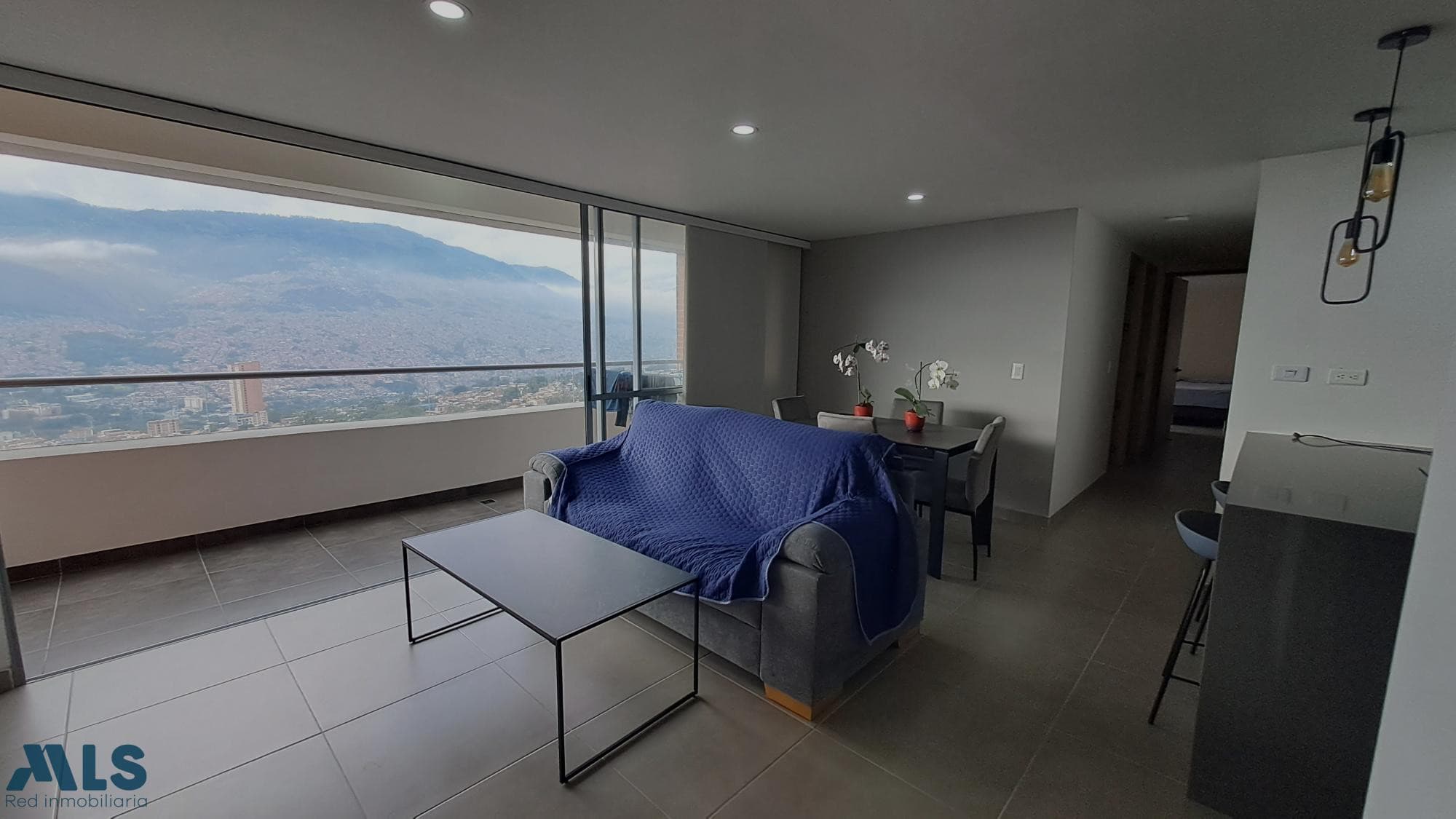 Apartamento en venta en Amazonía, Norte, Bello — foto 1 de 28