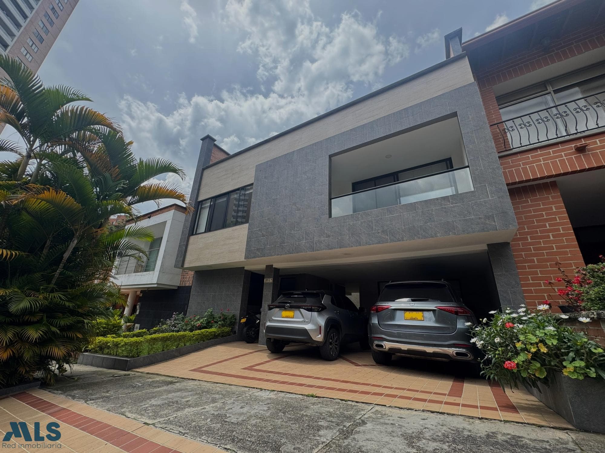 Casa en venta en Loma De San Jose, Aburra Sur, Sabaneta — foto 1 de 40