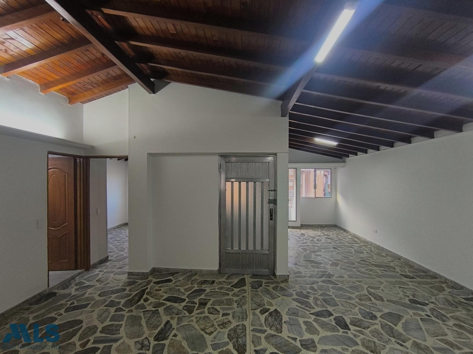 Apartamento en venta en Calasanz, Occidente, Medellín — foto 1 de 23