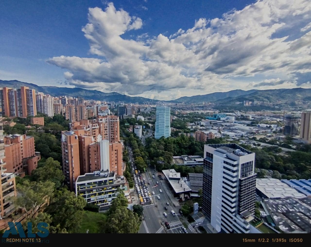 Apartamento en venta en Castropol, Poblado, Medellín — foto 1 de 26