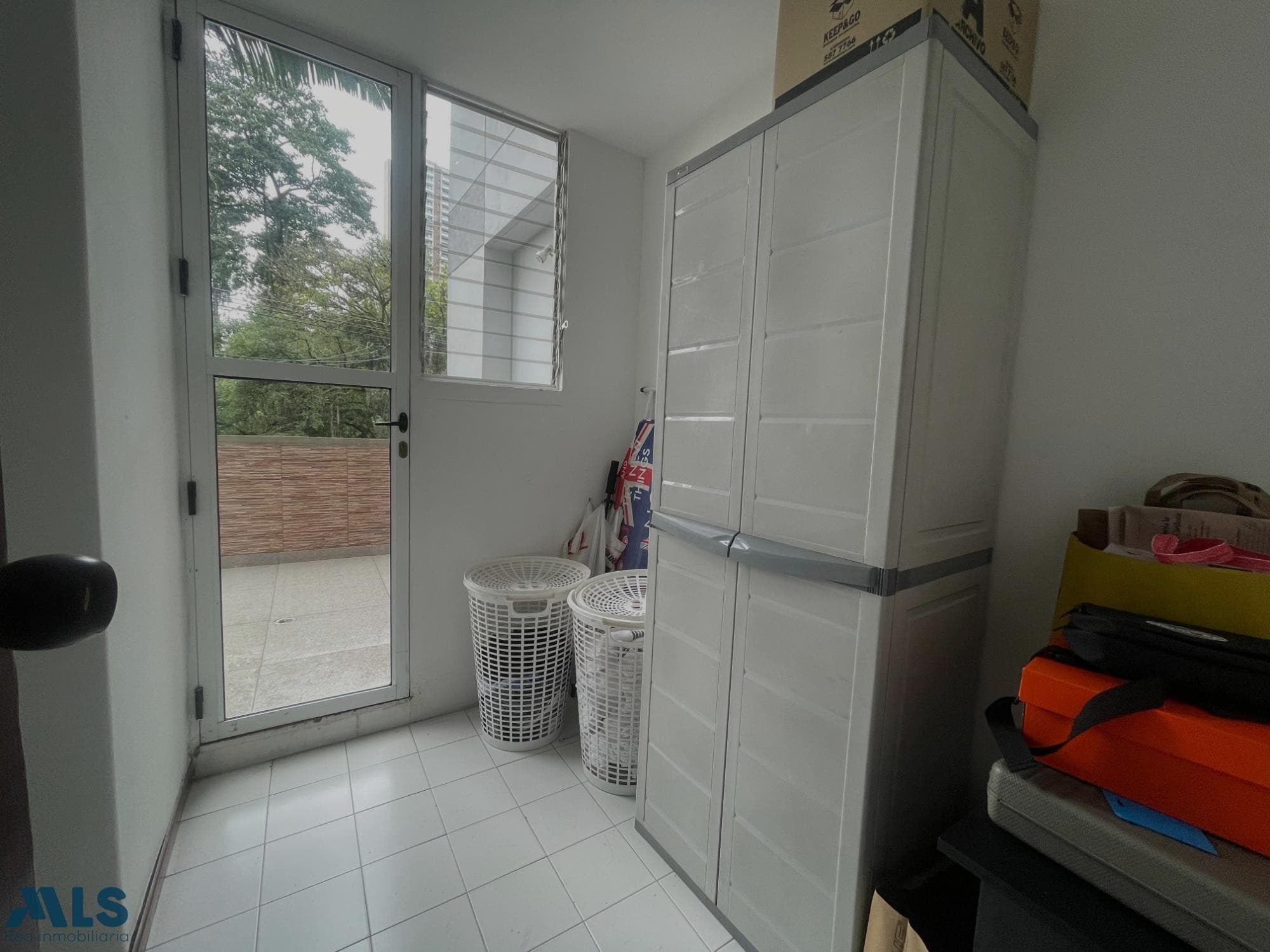 Apartamento en venta en San Lucas, Poblado, Medellín — foto 1 de 27