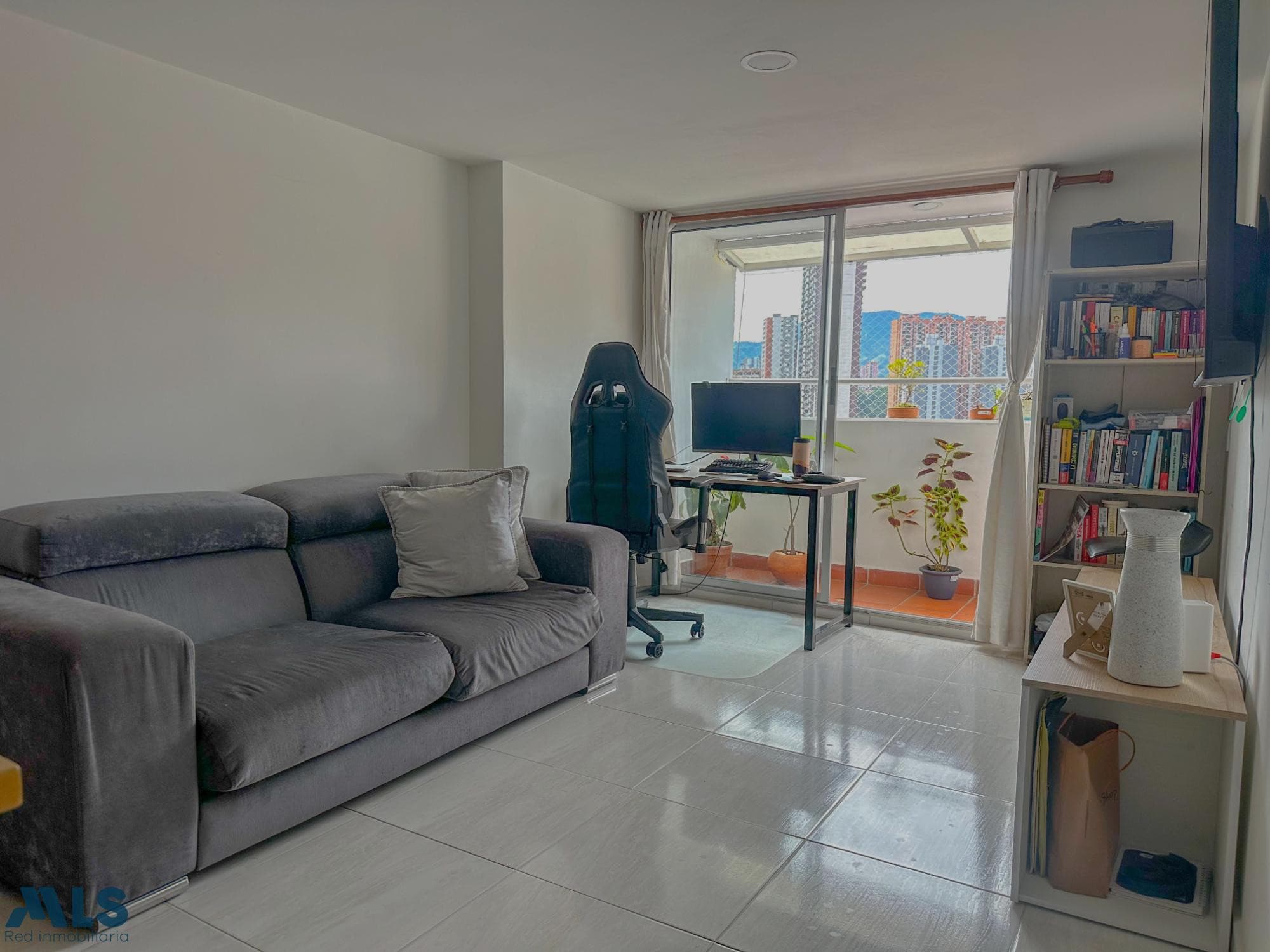 Apartamento en venta en Tres Esquinas, Aburra Sur, Sabaneta — foto 1 de 17