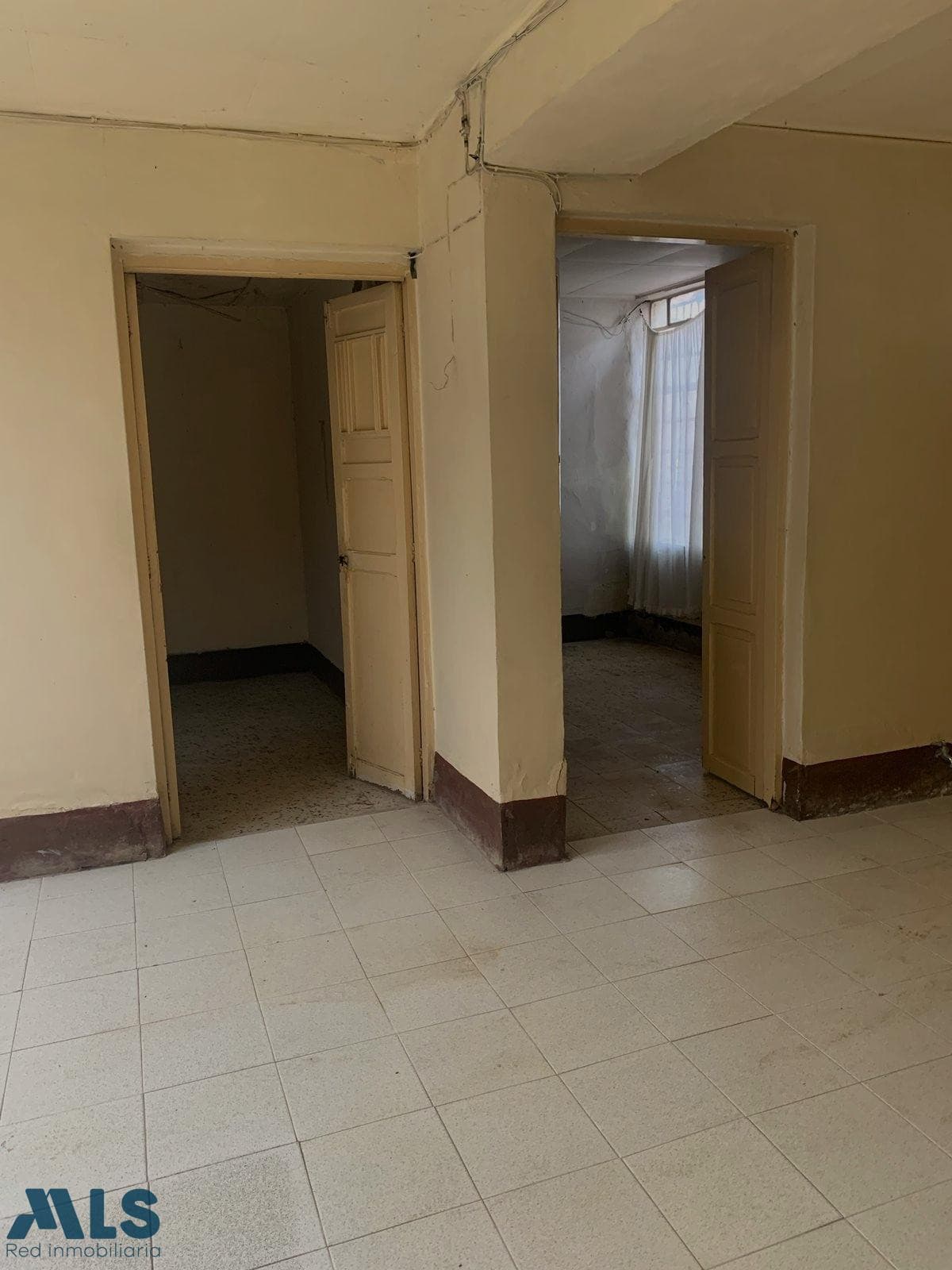 Casa en venta en Los Angeles, Centro, Medellín — foto 1 de 8