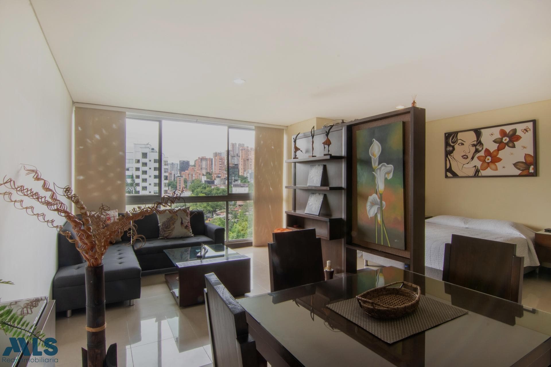 Apartamento en venta en La Tomatera, Poblado, Medellín — foto 1 de 10