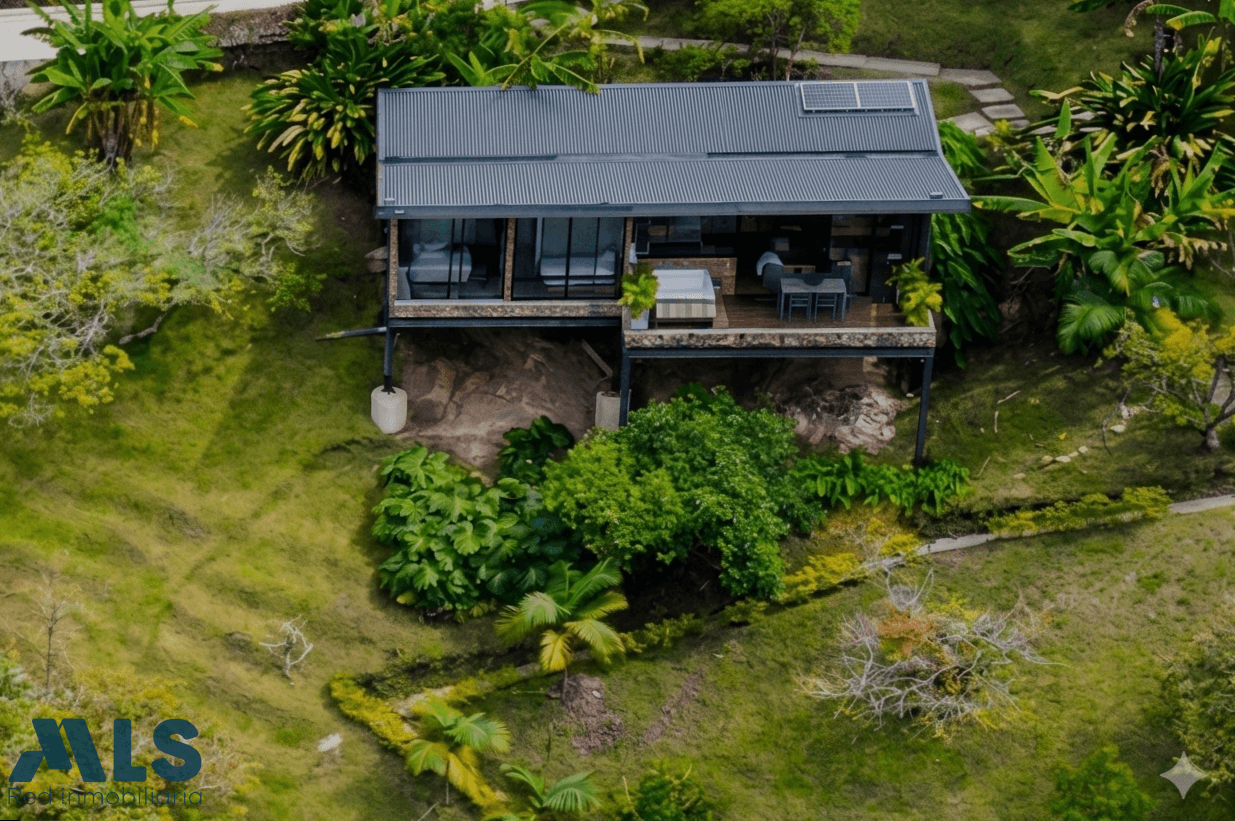 Casa en venta en V. La Piedra, Oriente Antioqueño, El Peñol — foto 1 de 17