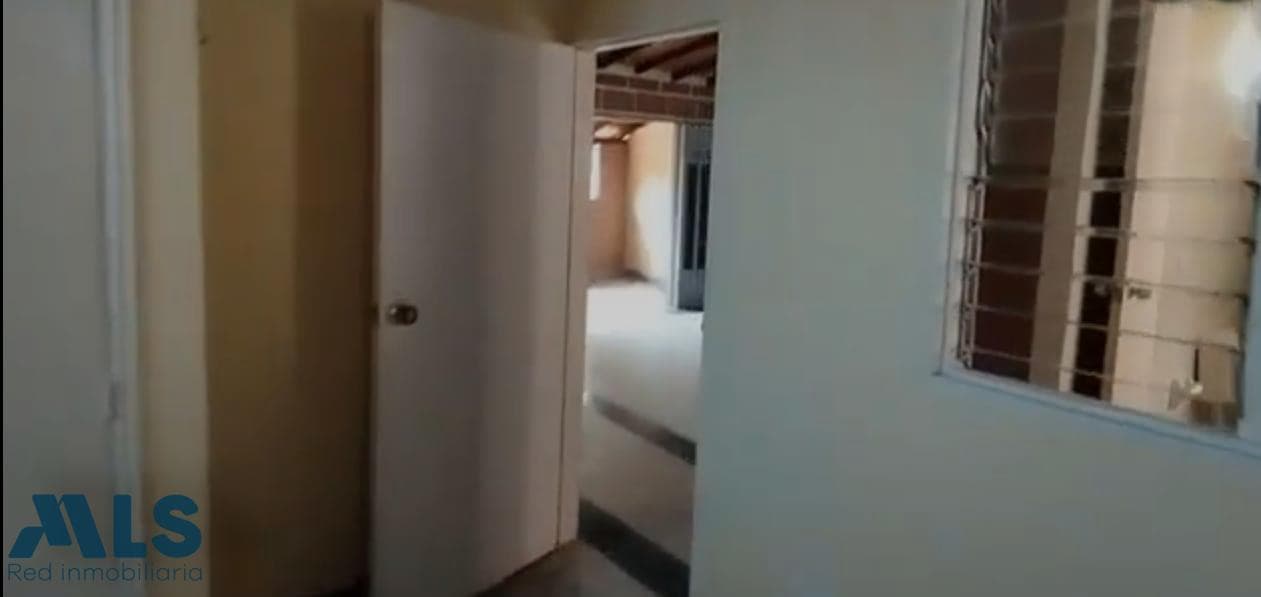 Apartamento en venta en Madera, Norte, Bello — foto 1 de 37