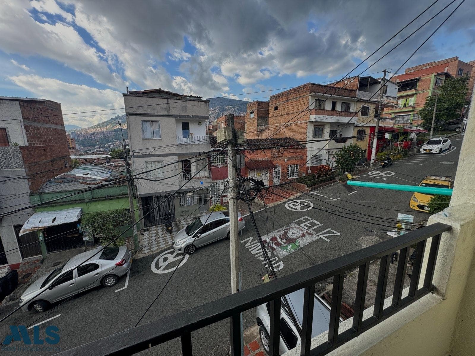 Apartamento en venta en La Milagrosa, Centro, Medellín — foto 1 de 32