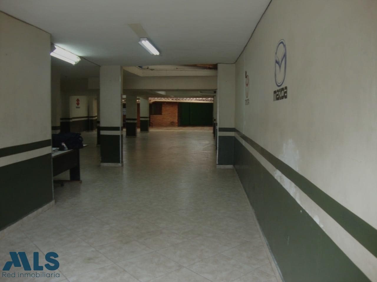 Local Comercial en venta en Laureles, Medellín — foto 1 de 8