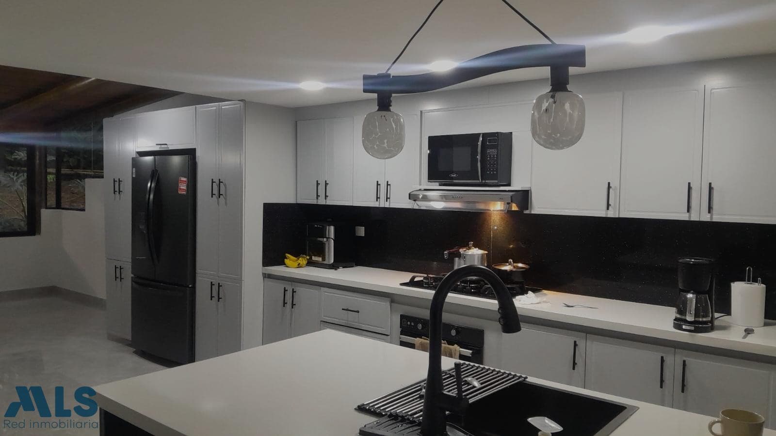 Apartamento en venta en Los Balsos Nº 1, Poblado, Medellín — foto 1 de 19