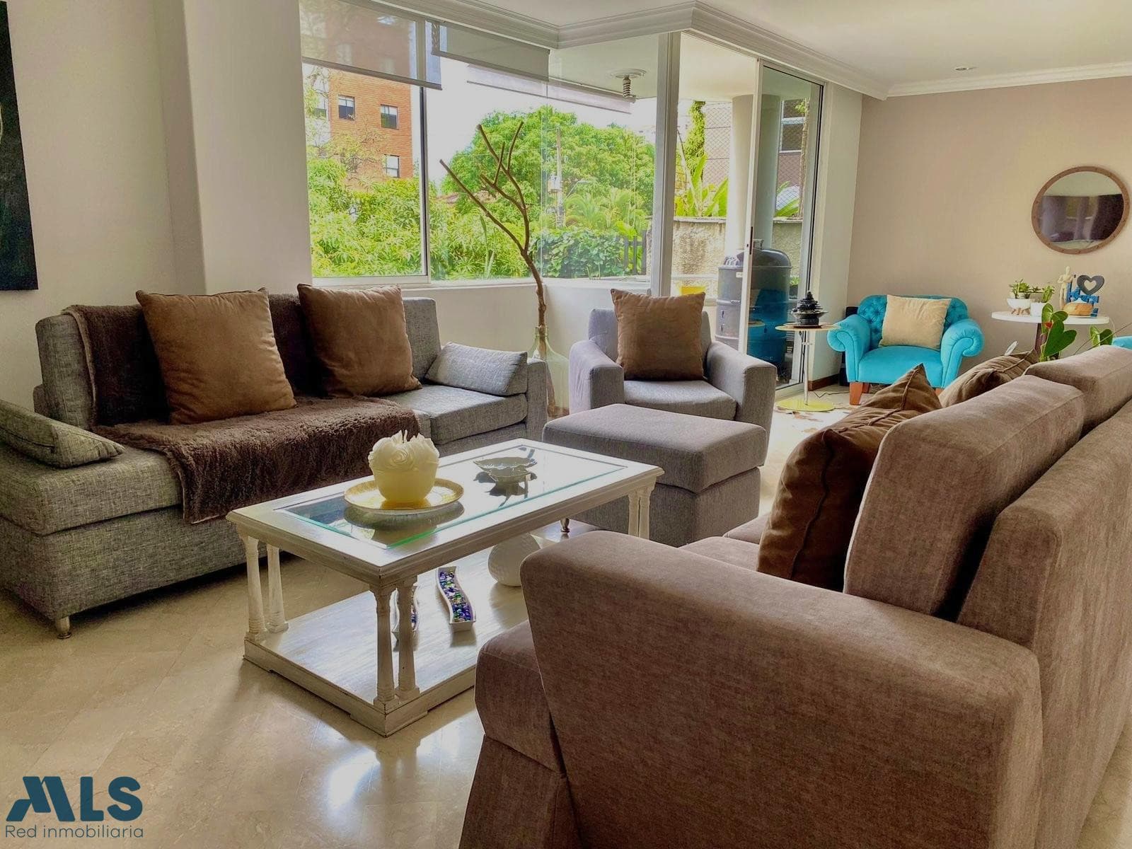 Apartamento en venta en San Lucas, Poblado, Medellín — foto 1 de 19
