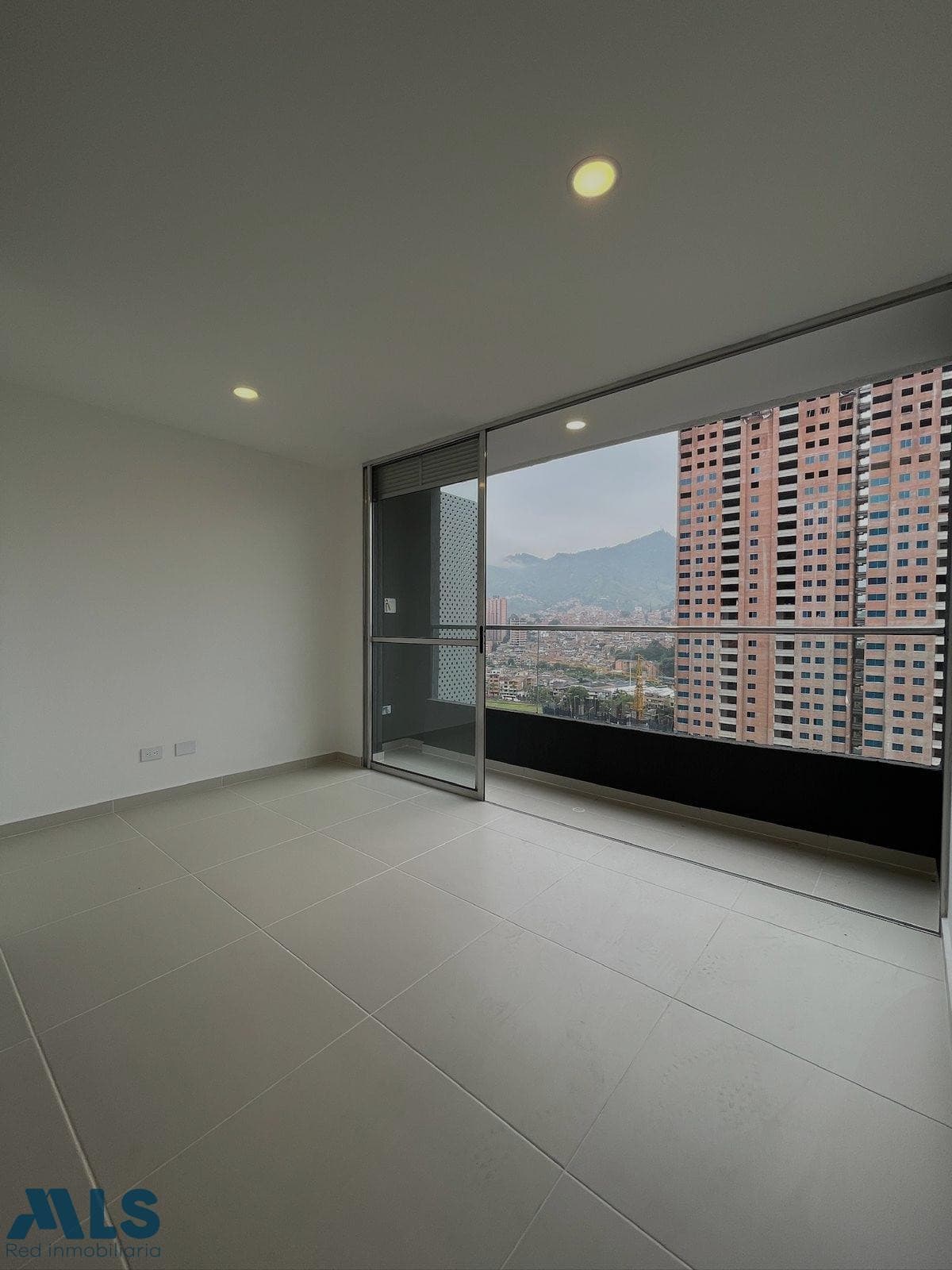 Apartamento en venta en Los Naranjos, Aburra Sur, Itagüí — foto 1 de 15