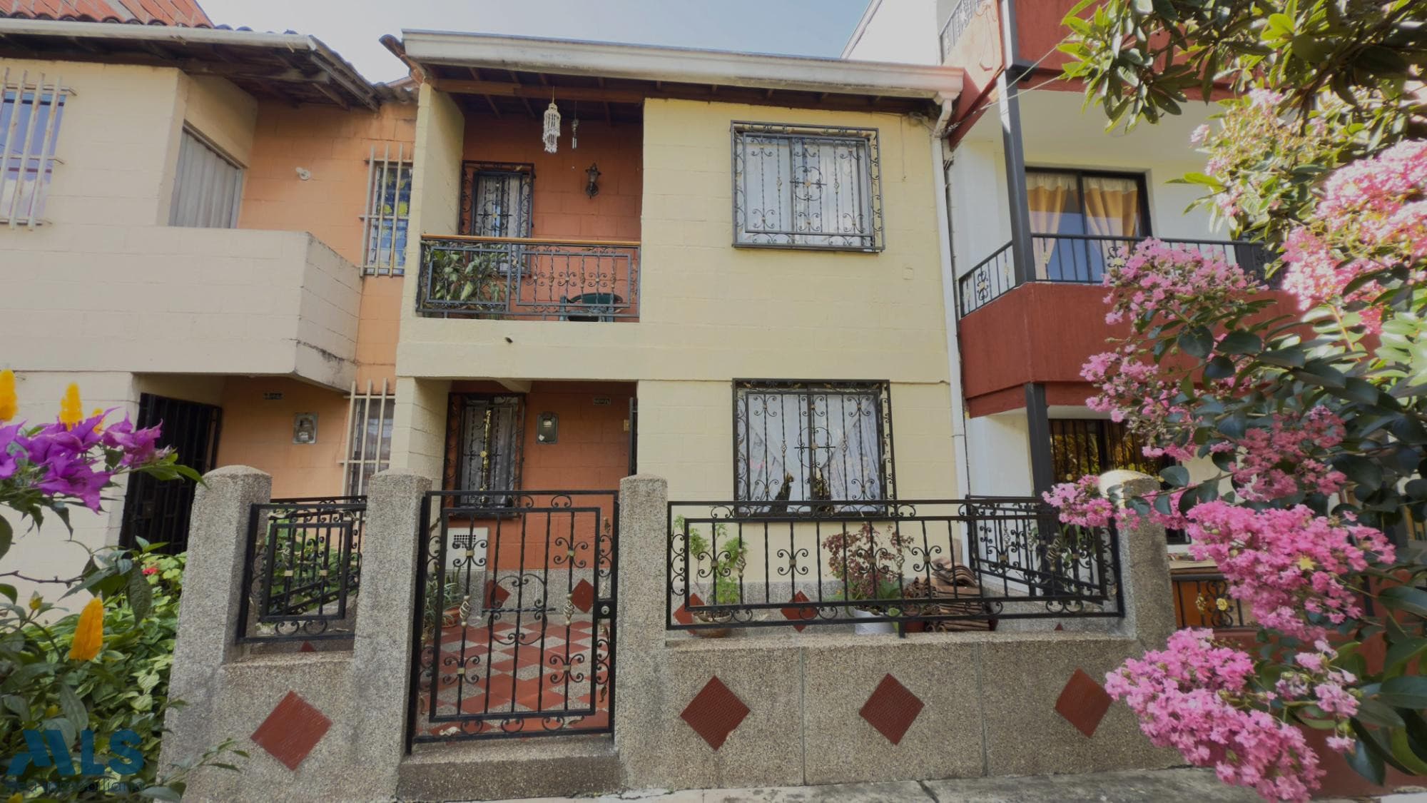 Casa en venta en Valadares, Norte, Bello — foto 1 de 14