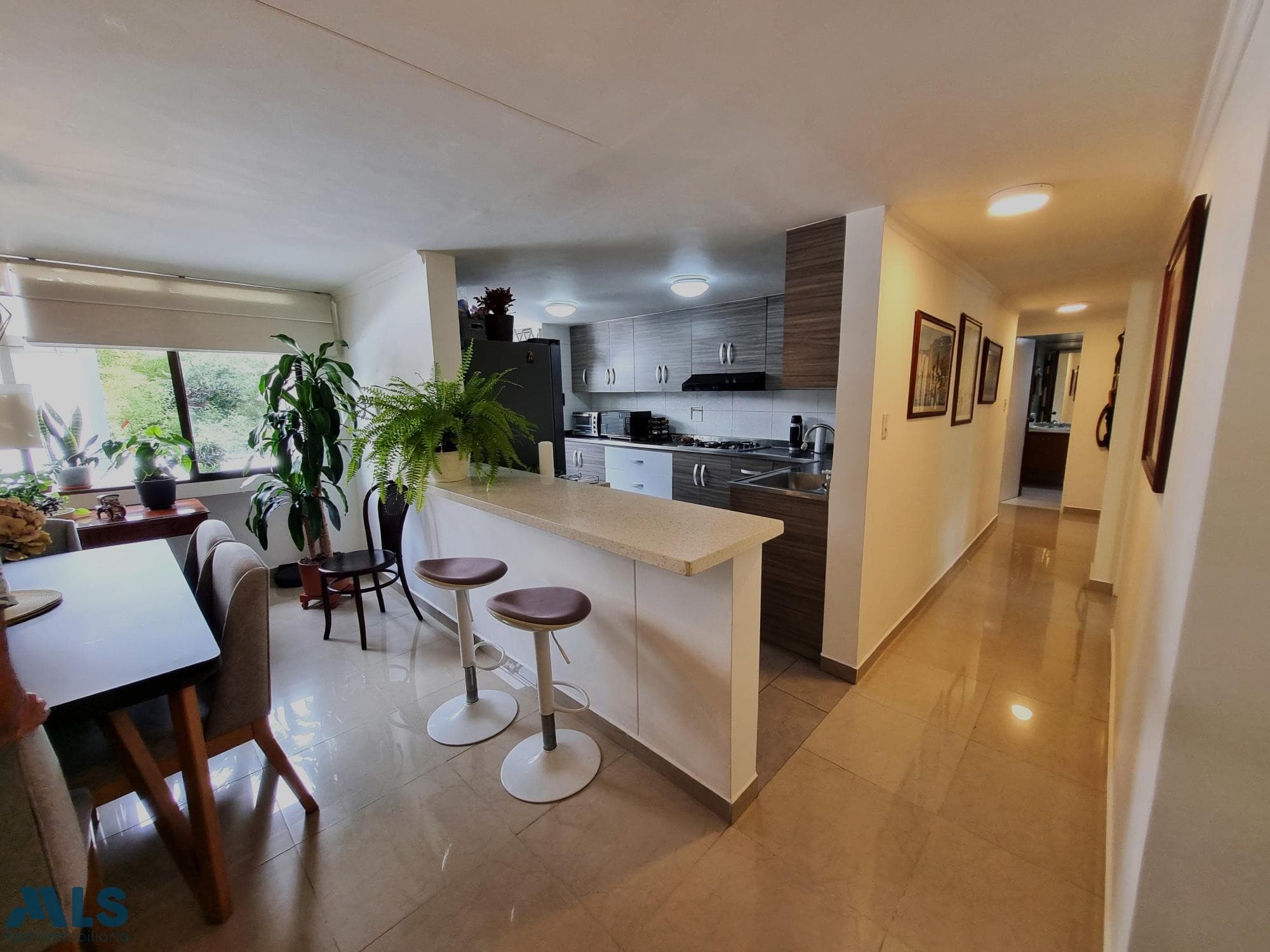 Apartamento en venta en Las Lomas Nº 1, Poblado, Medellín — foto 1 de 29