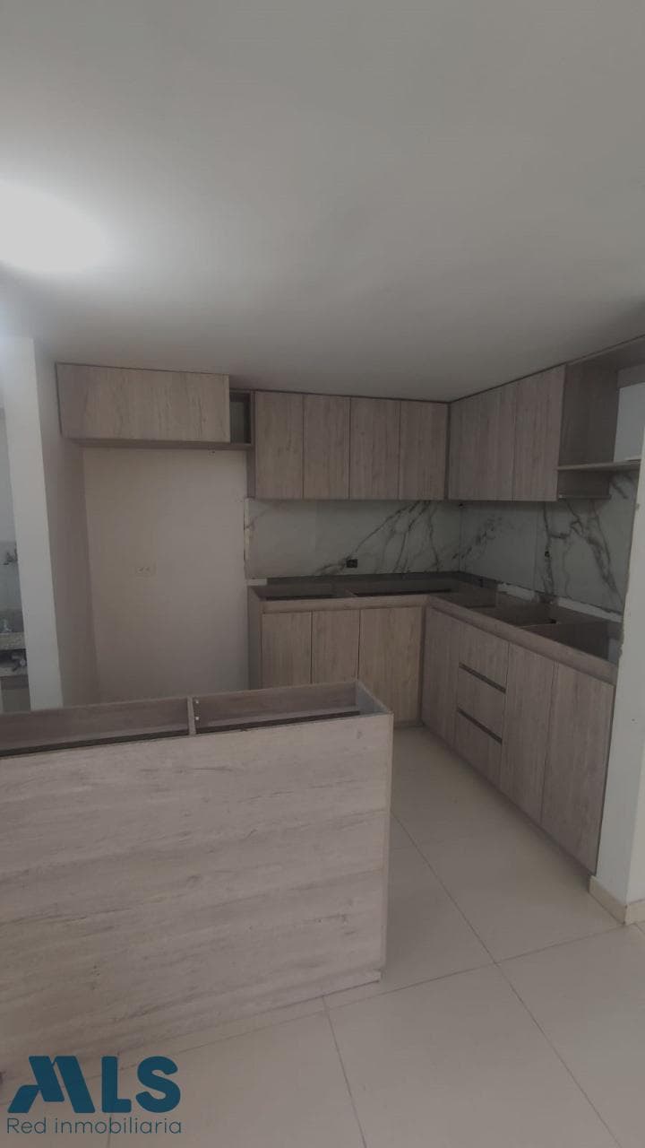 Apartamento en venta en Valadares, Norte, Bello — foto 1 de 10