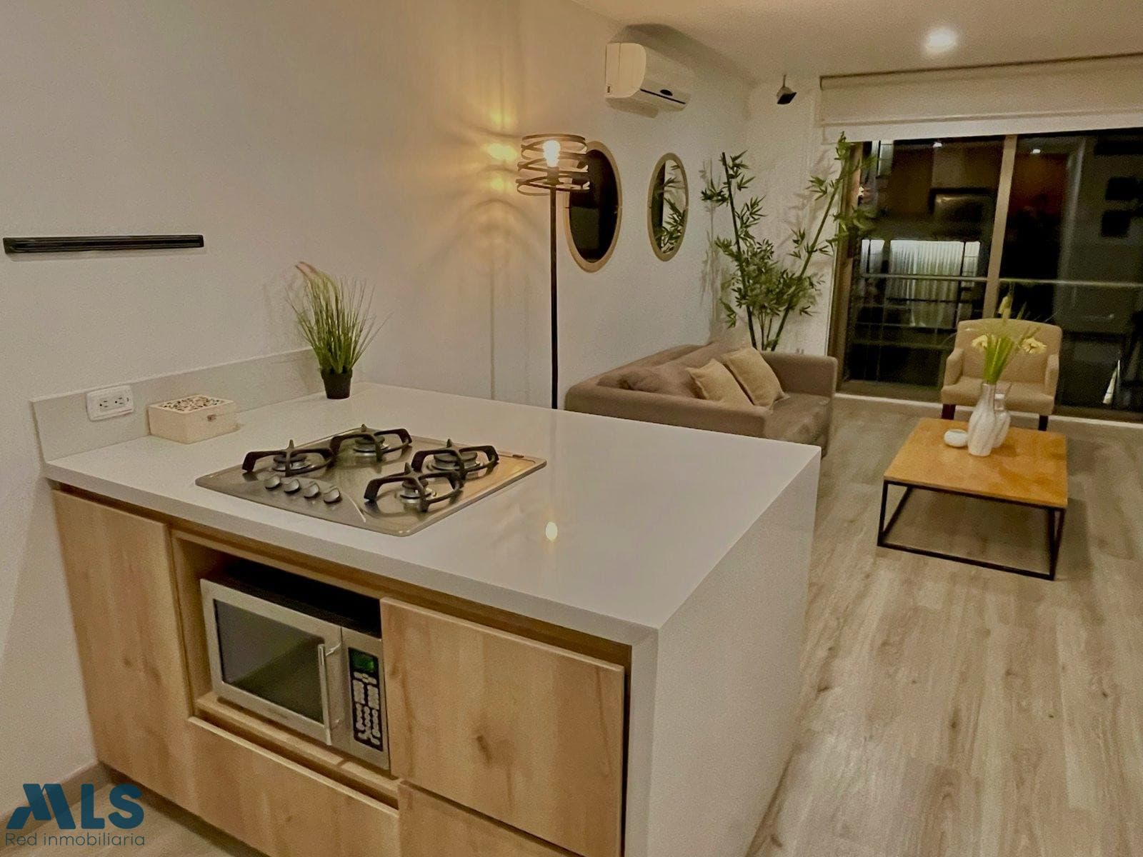 Apartamento en venta en Astorga, Poblado, Medellín — foto 1 de 9