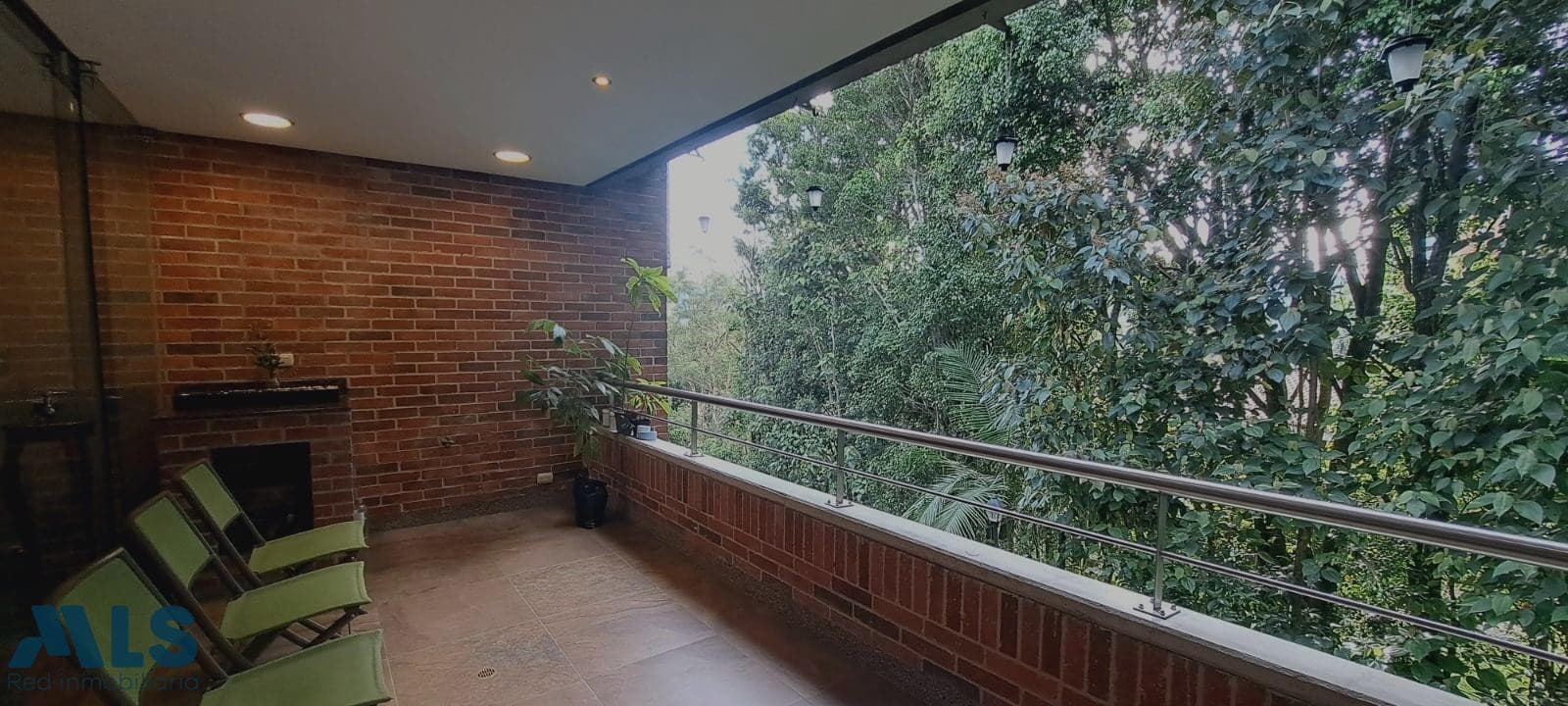 Casa en venta en Altos Del, Poblado, Medellín — foto 1 de 29